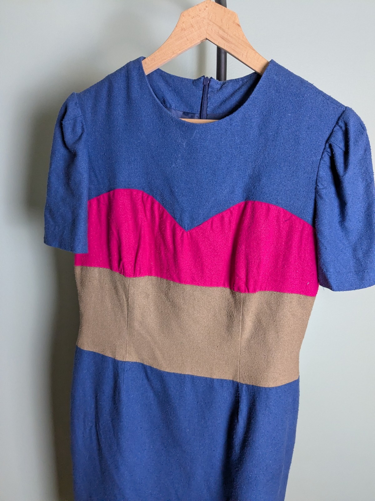1960s Color Block Gathered Sleeve Mid Dress