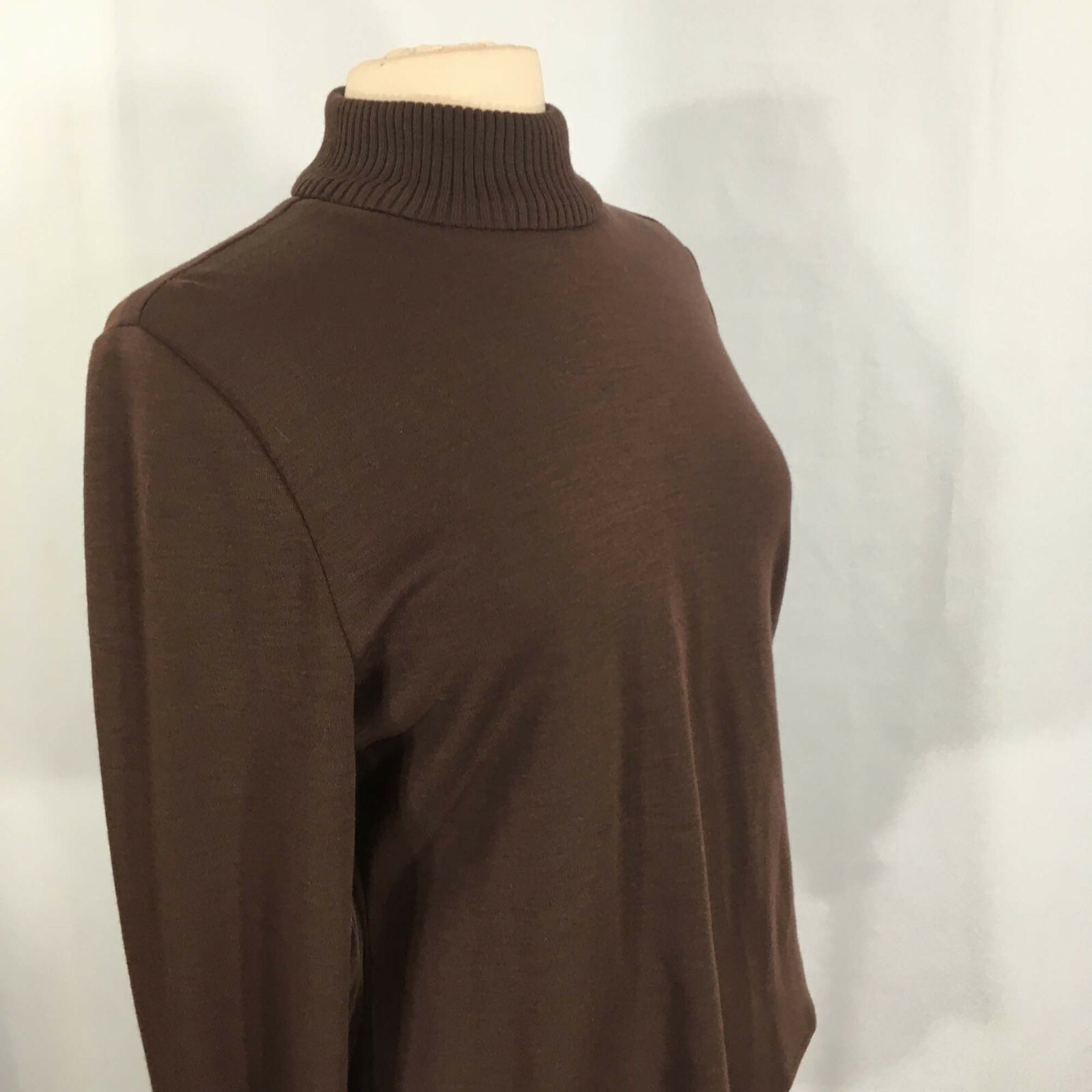 William Pearson Vintage 70s 80s Womens Brown Mock Neck Knit Top, Zip Back Shirt