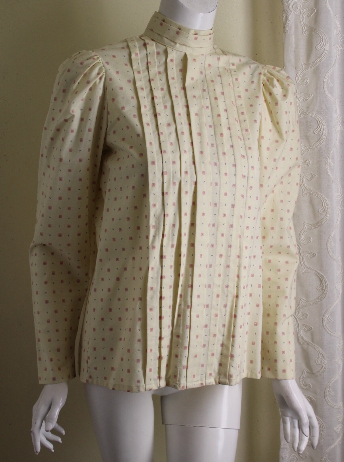 Laura Ashley vtg 12 10 M Pale Yellow Fine Cotton Edwardian Pleated Blouse Shirt