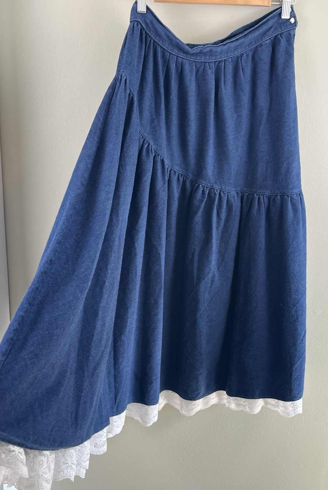 Miss Rodeo America Vtg Denim Skirt Asymmetric Tier Pearl Snap Lace Edge Sz Sm?