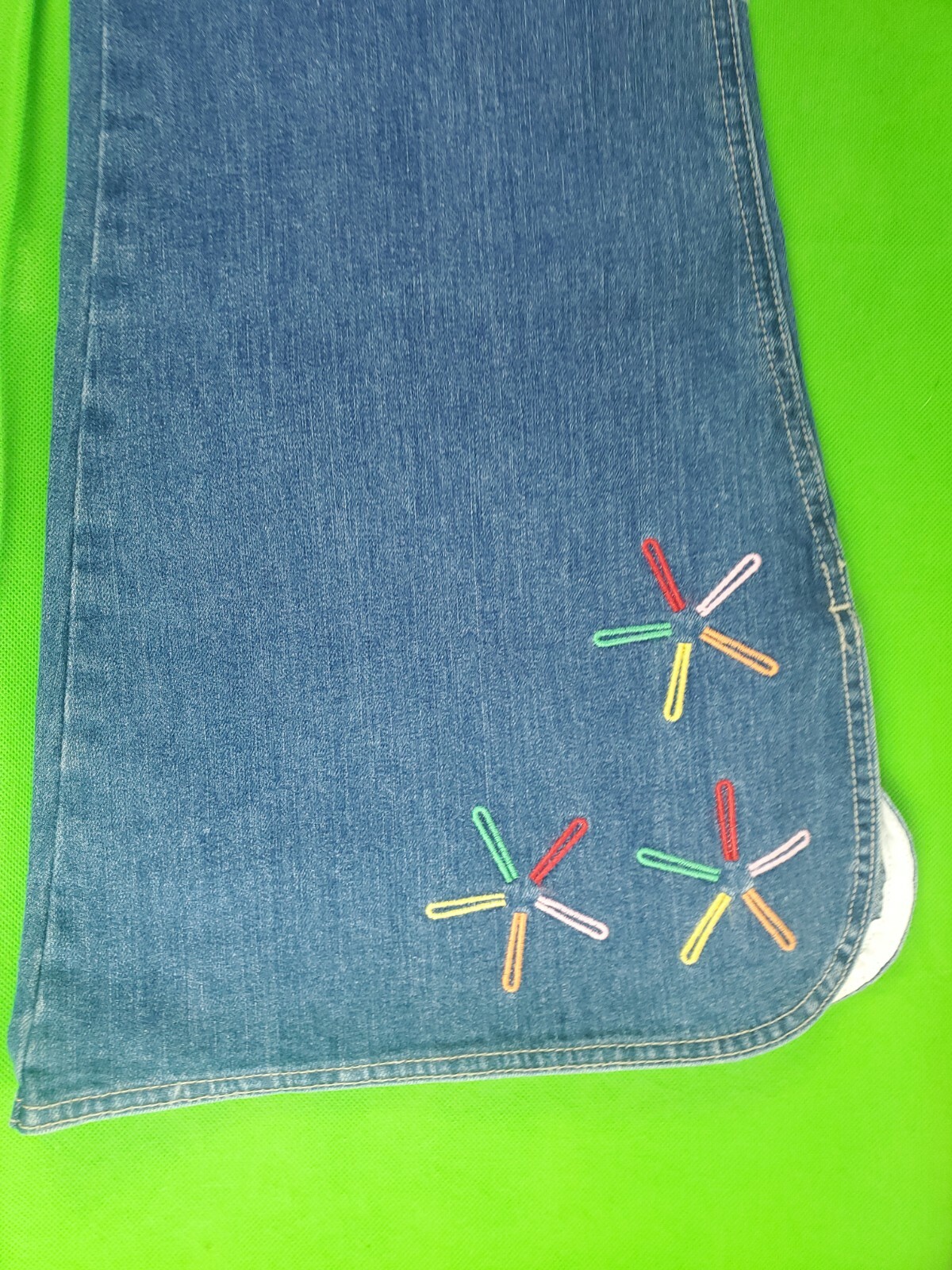 Vintage 90s Jnco Chimes women’s bellbottom blue jeans size 17 34W 31L
