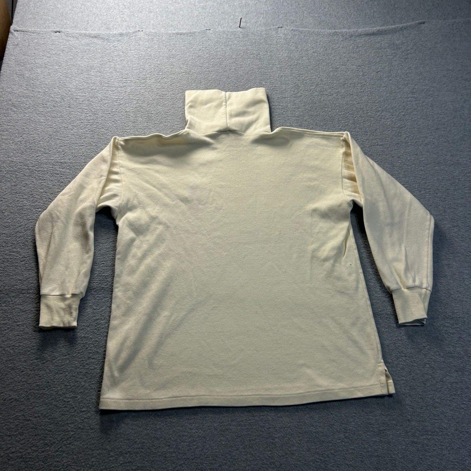 J.G. Hook Mock Neck Long Sleeve Shirt Mens Small Cream Embroidered Logo Preppy