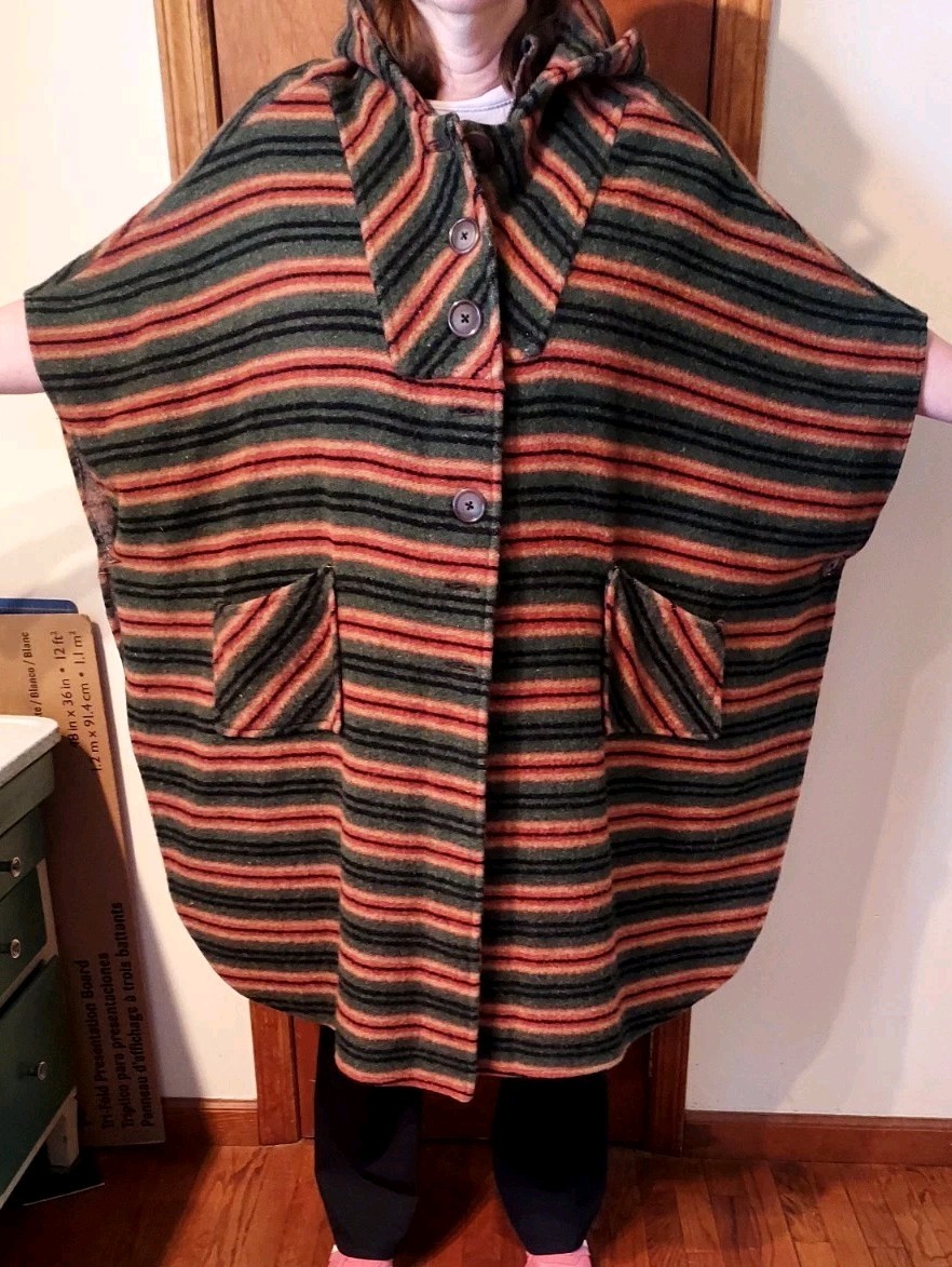 Vintage Handmade Peruvian Wool Striped Coat/Cape/Poncho 2 Front Pockets & Hood