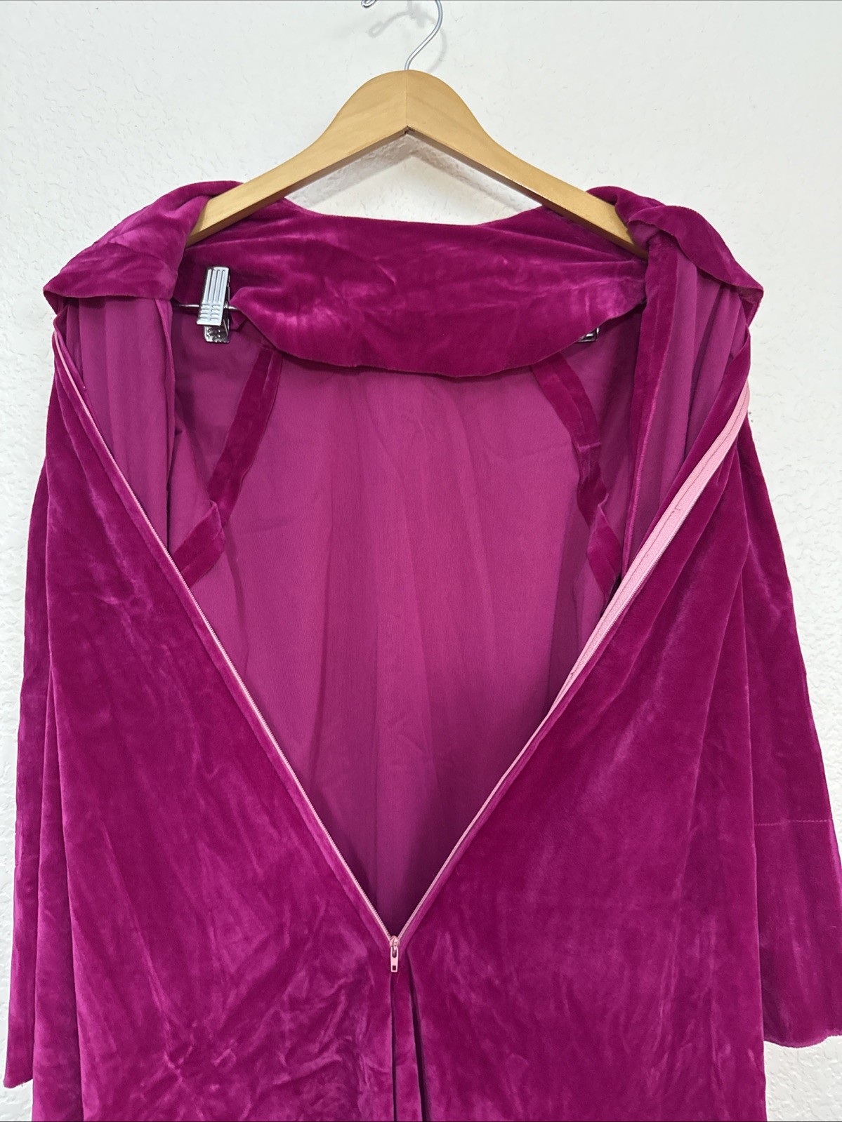 Vintage Handmade Velvet Housecoat Robe Magenta Full Length Zip Size Small NWOT