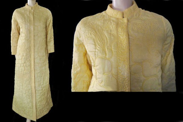 VINTAGE NEIMAN MARCUS QUILTED RAYON SILK ROBE – ’60s – HONG KONG