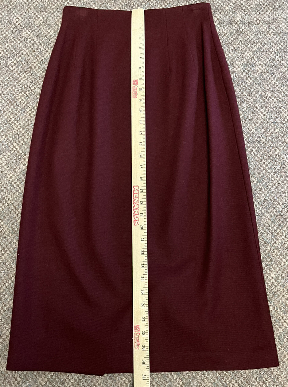 Vintage Ladies Savannah III4 suit Burgandy Wool Blazer + skirt Size 8 Preowned