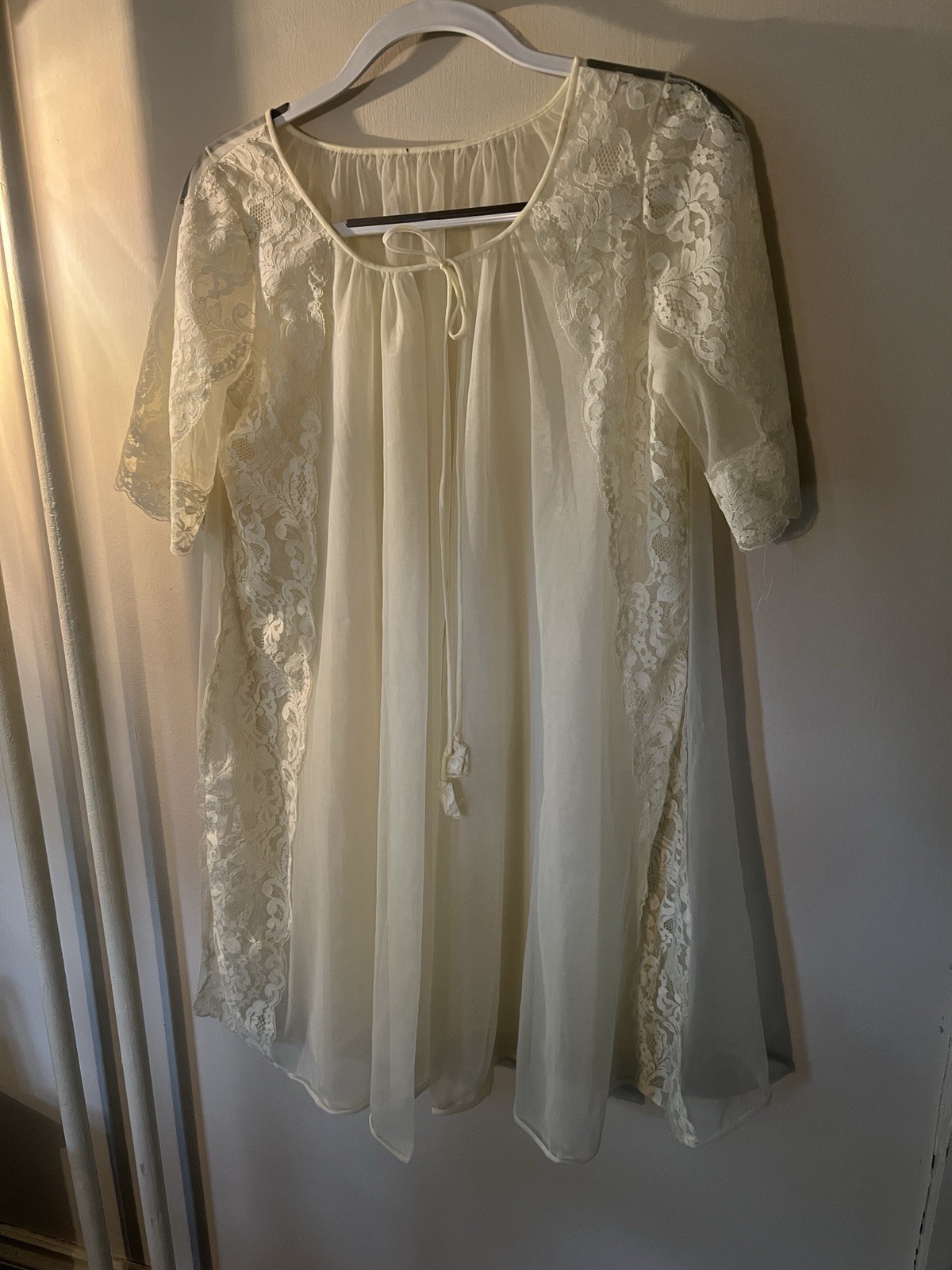 Vintage 80’s Shadow Line Yellow nightgown robe peignoir set lace nylon chiffon S