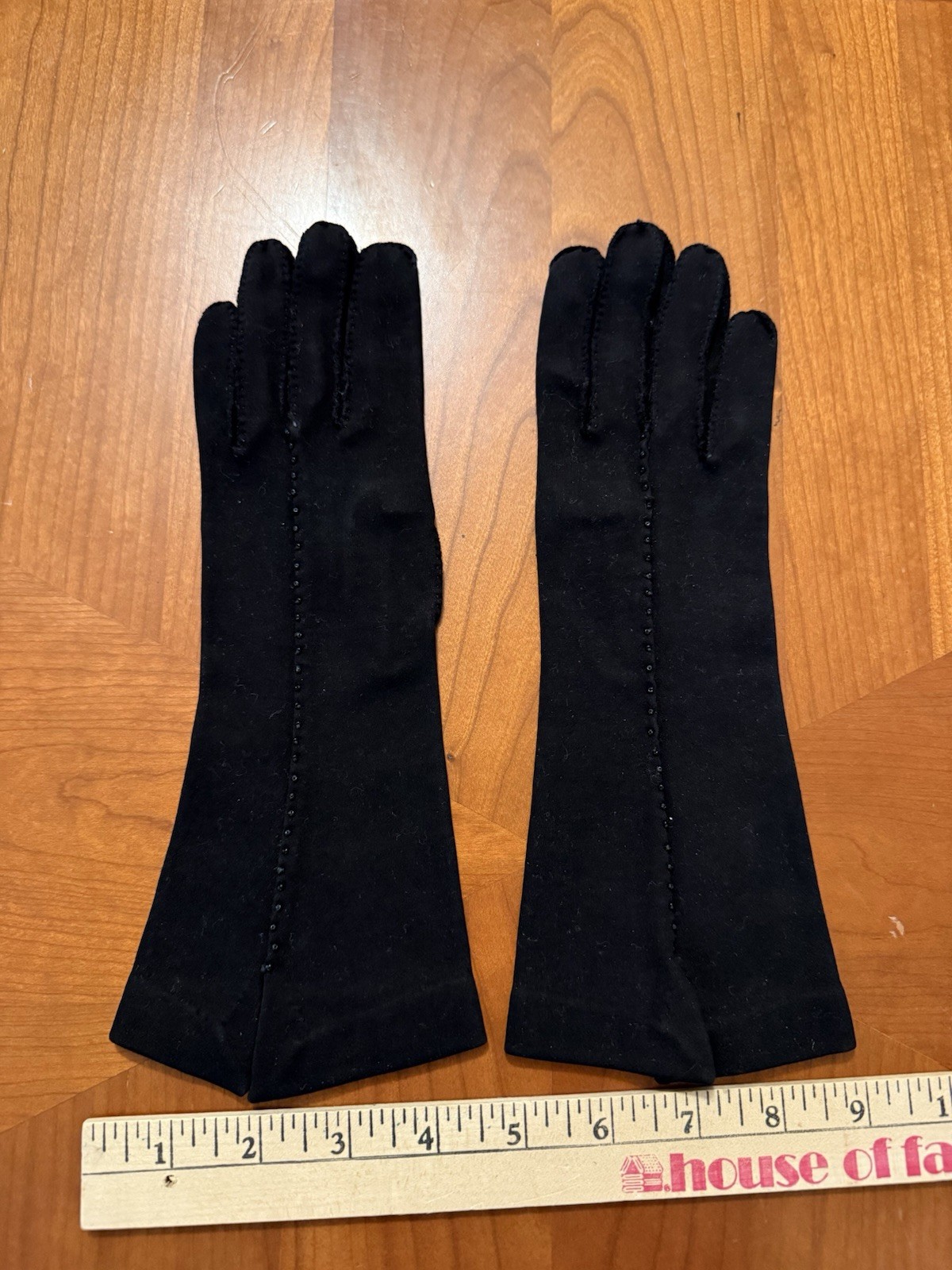 Vintage 1950s/60s Black Dress Gloves – Wrist-Elegant Beaded Stitch Detail