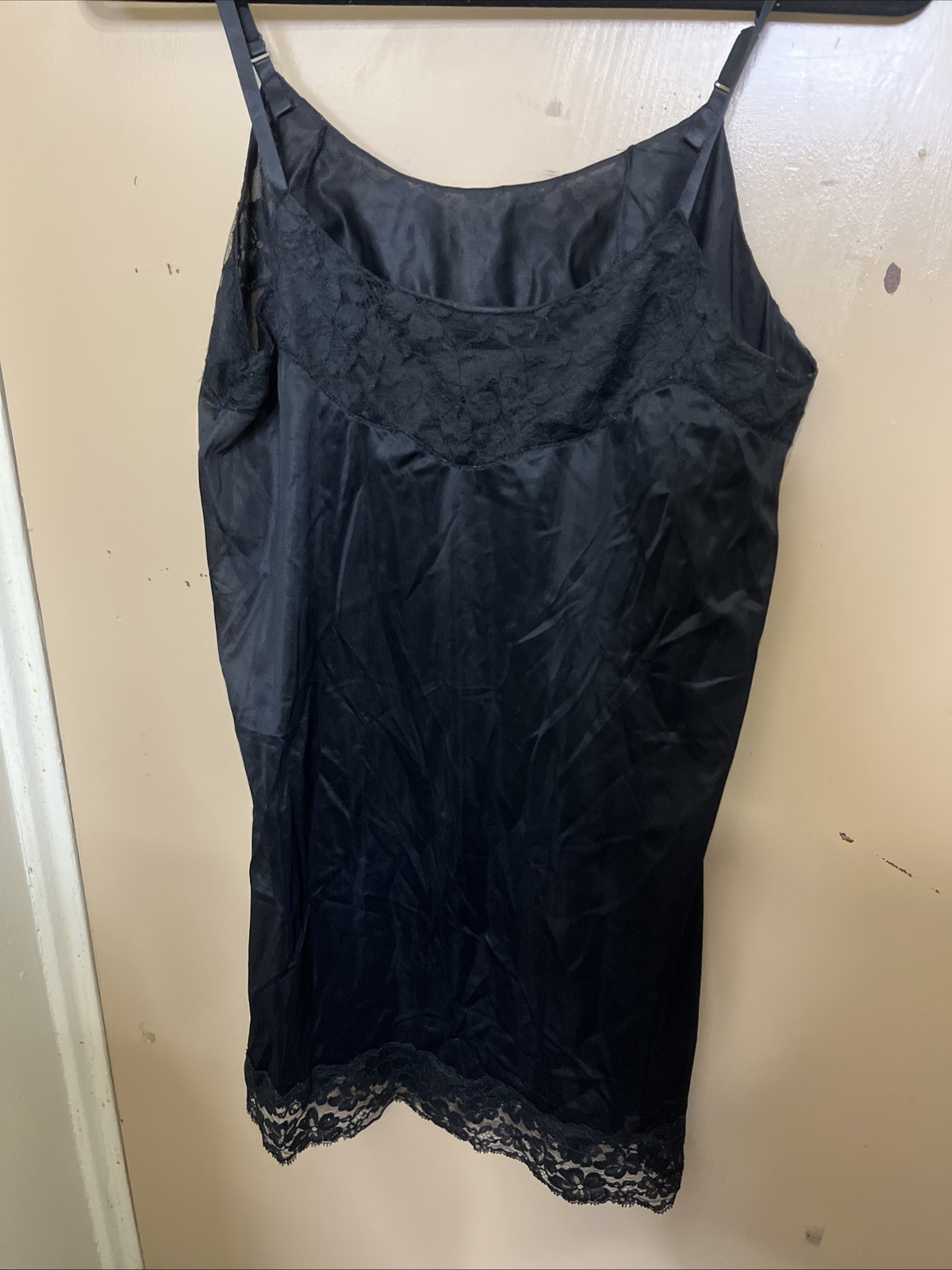 VINTAGE VANITY FAIR, WOMEN’S BLACK KNEE LENGTH CAMI SLIP WITH LACE