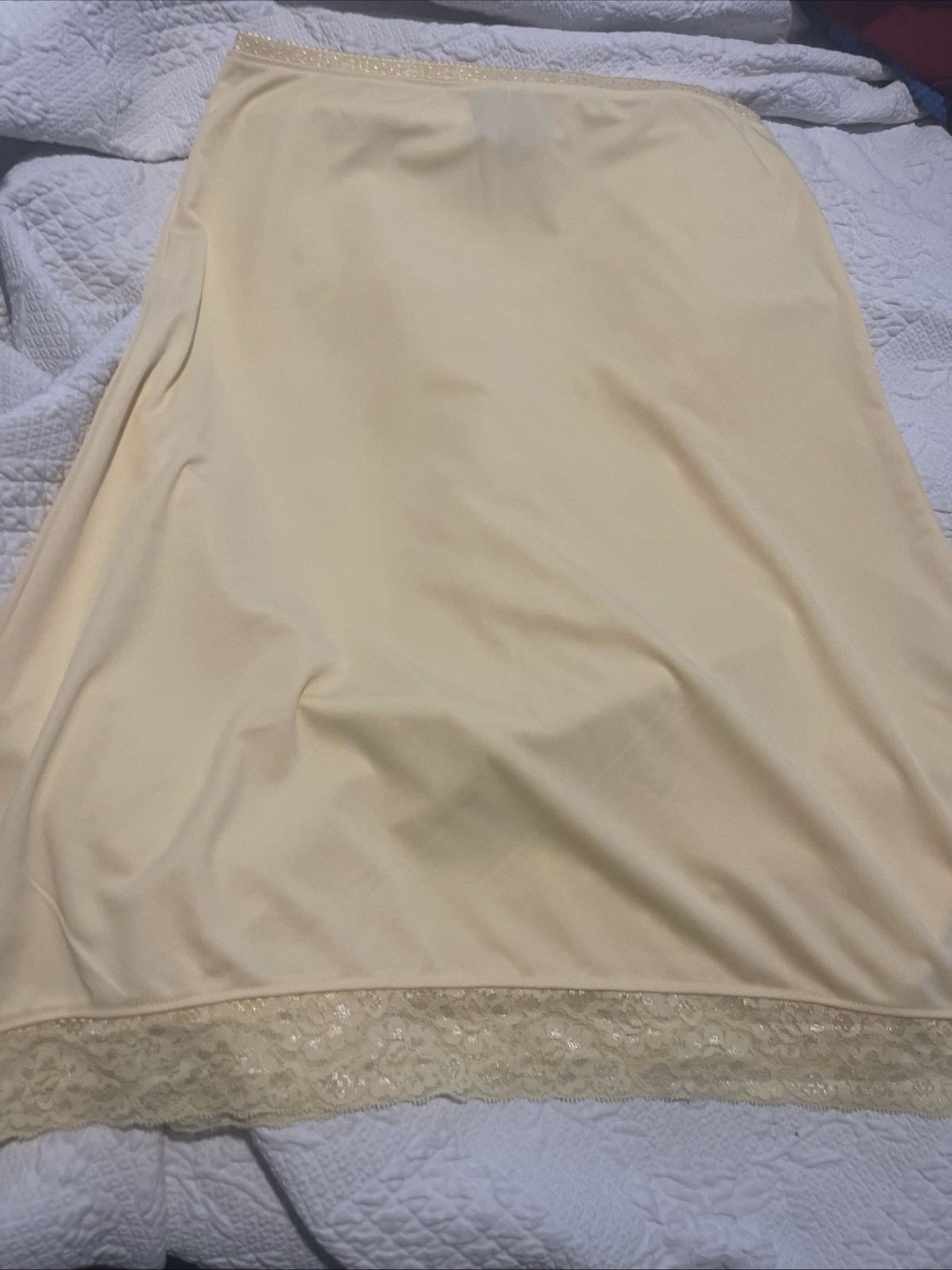 Gold Coast M Yellow Gold Half Slip 24Long Lace Trim