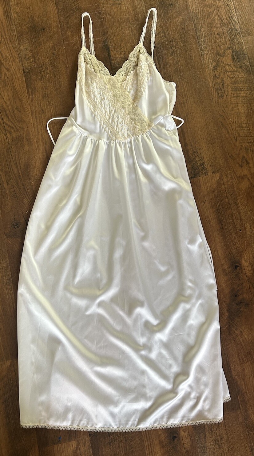 Vintage 70s Victorias Secret Babydoll Lace Slip Dress Midi M Embroidered Rare