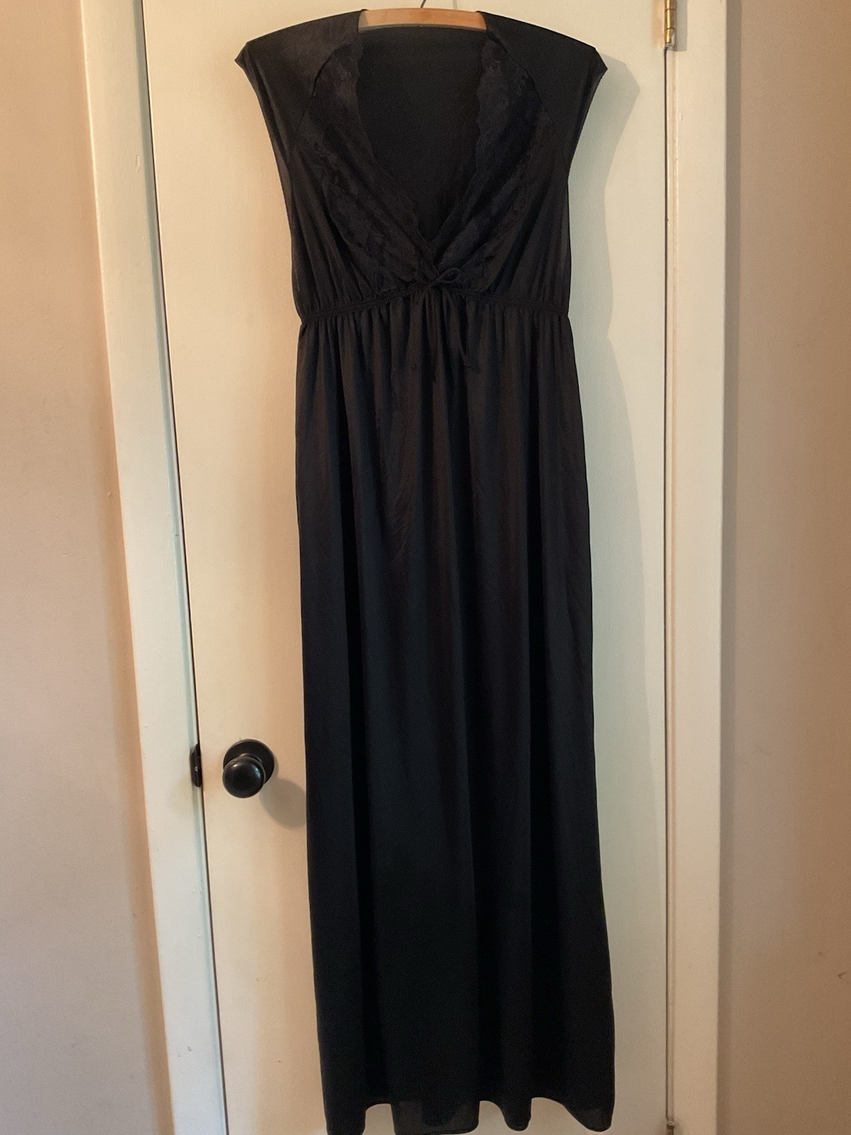 Vintage Gilead Black Nylon Maxi Nightgown Lace Trimmed Bodice Sz M