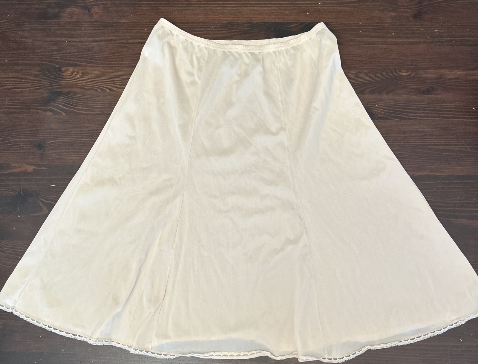 Vanity Fair Vintage Tan Taupe Half Slip A-Line Lace Trim Medium Nylon USA Beige