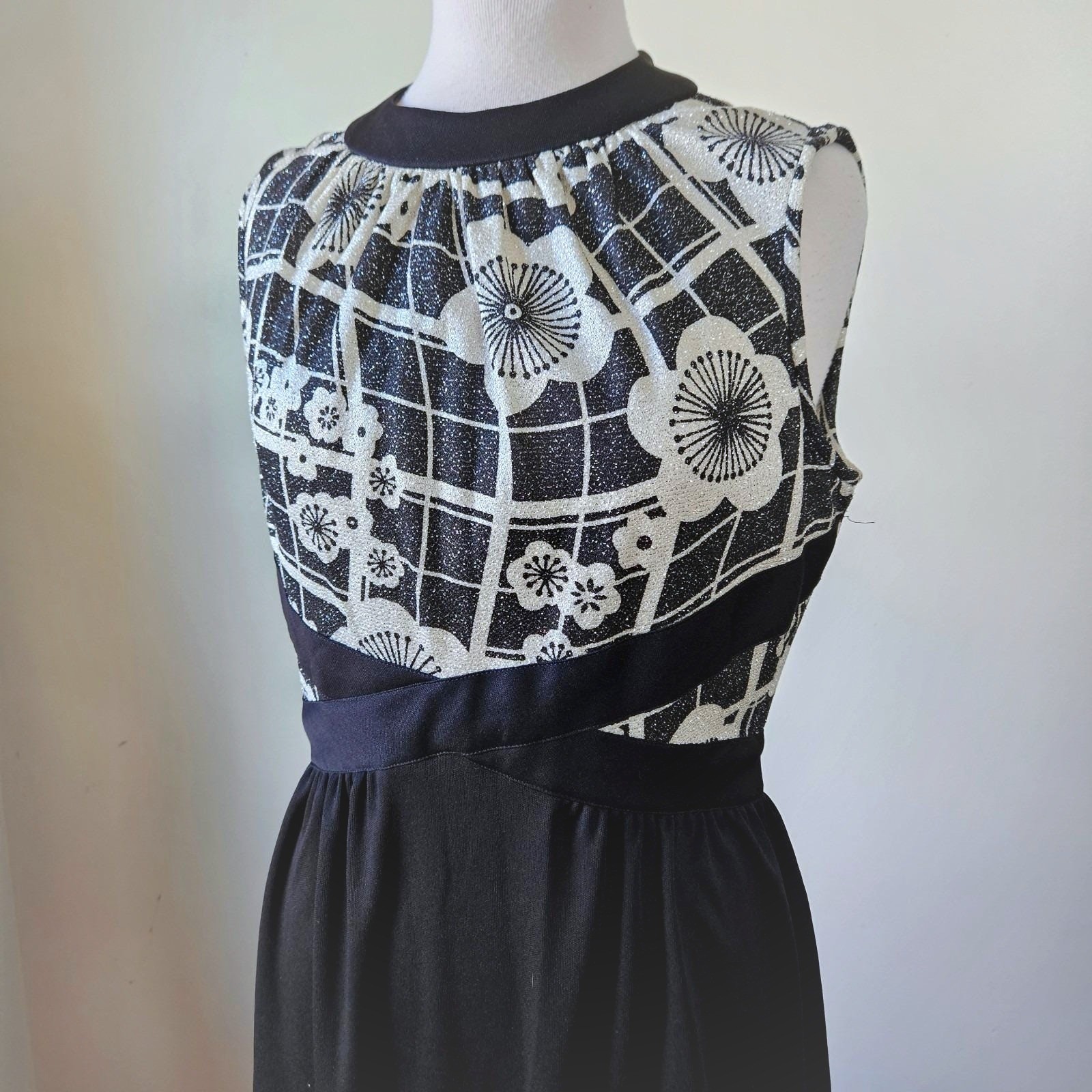 Vintage 70s Black Silver Floral Lurex Disco Diva Maxi Dress Gown Polyester M/L