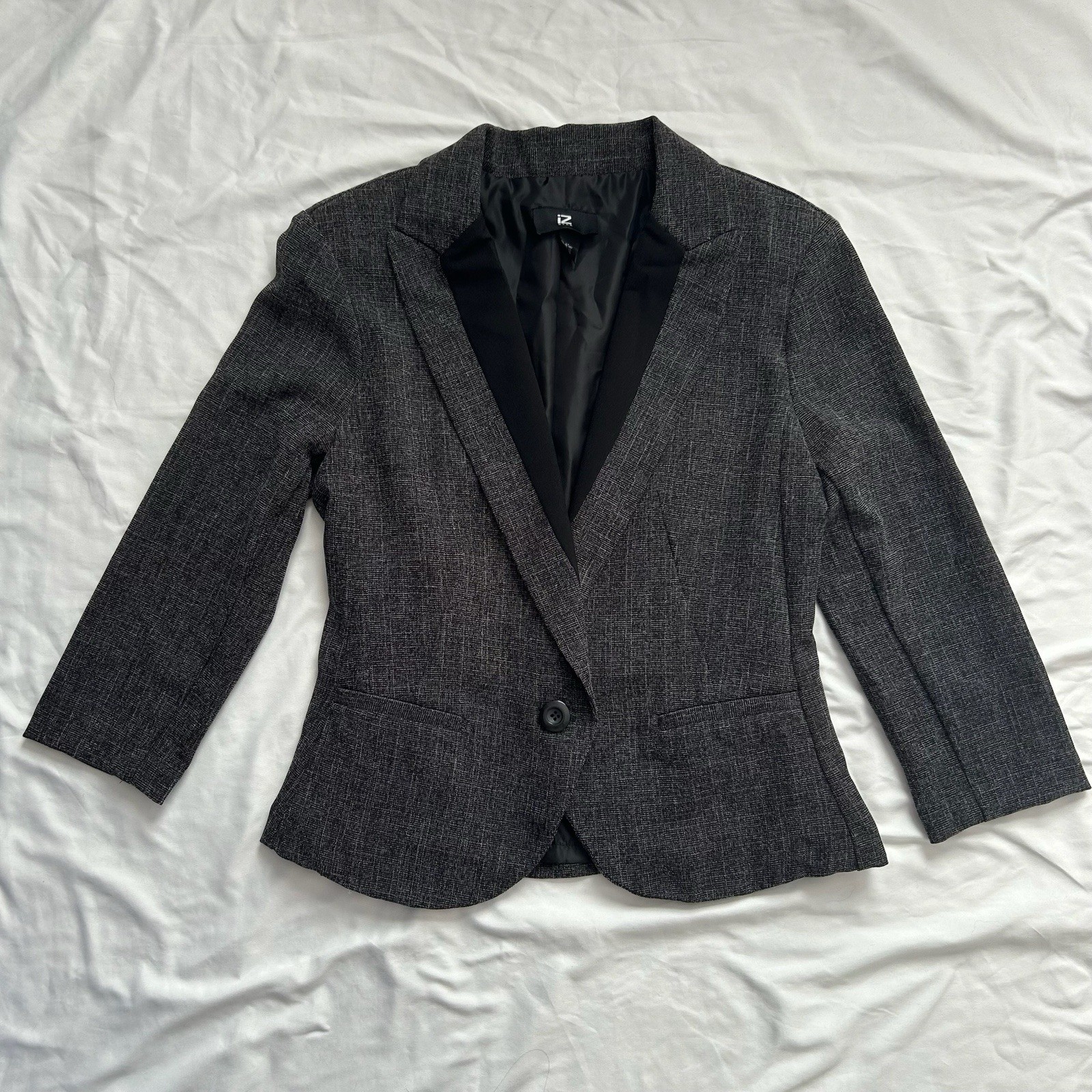 Y2K vintage gray & white dress with ruffle, blazer, & stretchy belt by IZ Byer