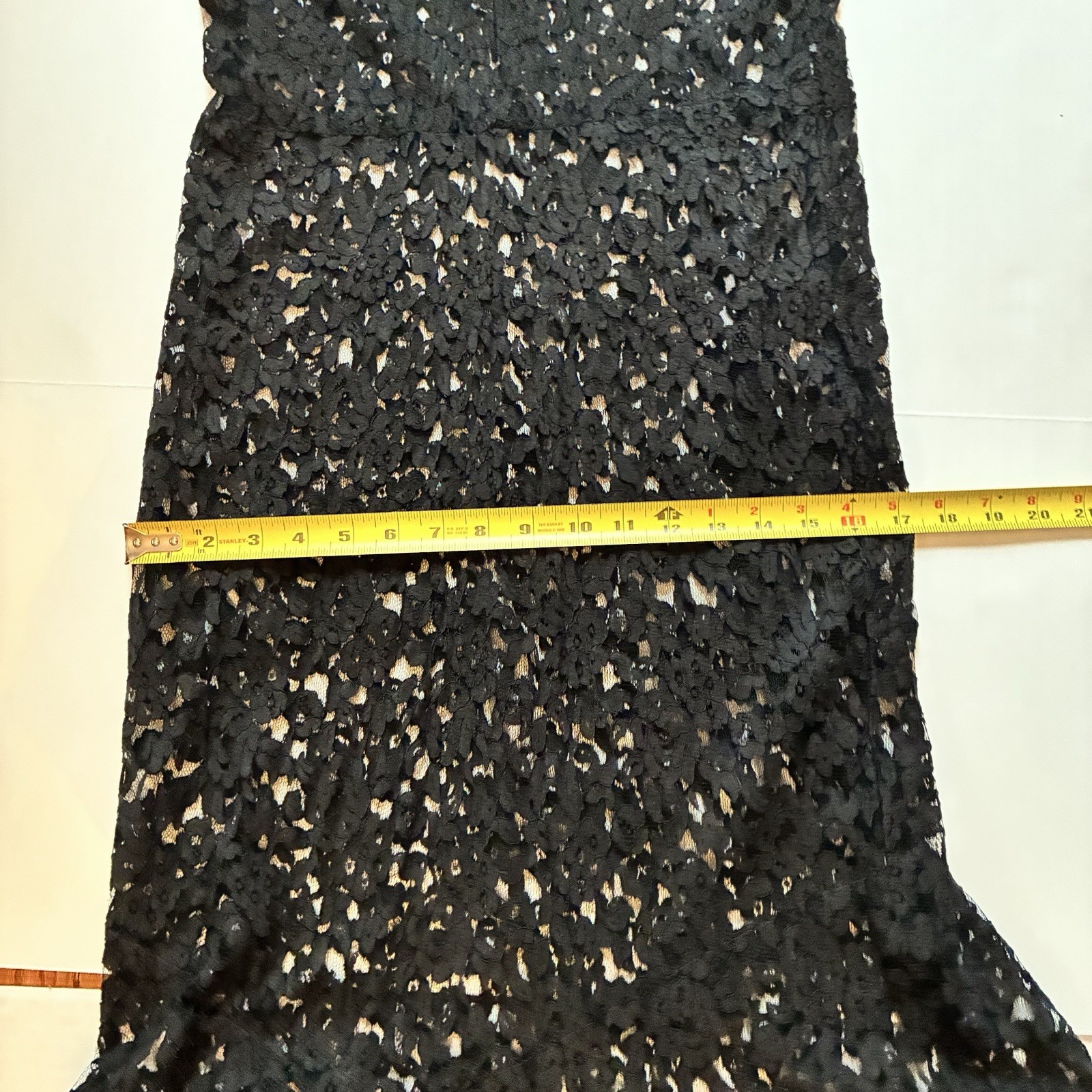 1920’S/30’S Black Art Deco Bias Cut Flutter Capelet Lace Evening Dress Small ￼