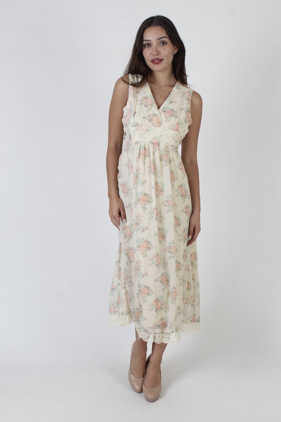 Vtg 70s Romantic Floral Bouquet Boho Hippie Summer Festival Sun Maxi Dress
