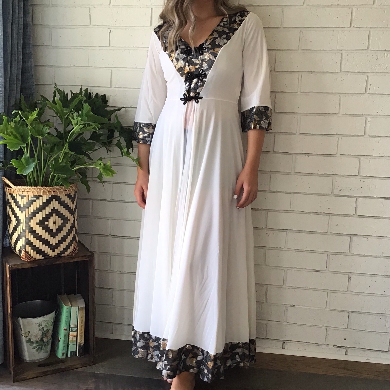 Jenelle of California Vintage White Lingerie Sheer Slip Cover Robe Set