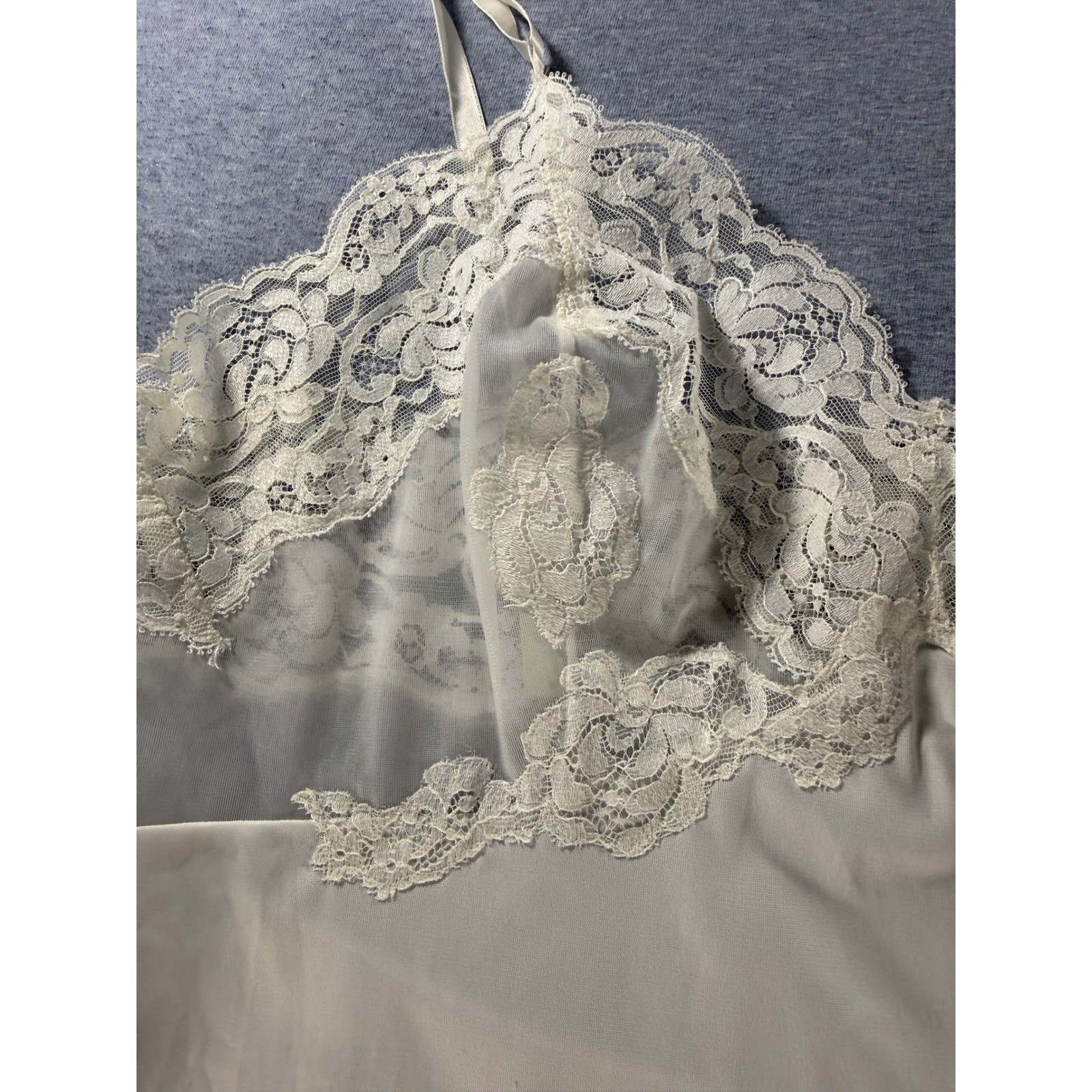 Vtg 1960s Vanity Fair Ivory Nylon Tricot Lace Trim Full Slip Size 38 USA Made
