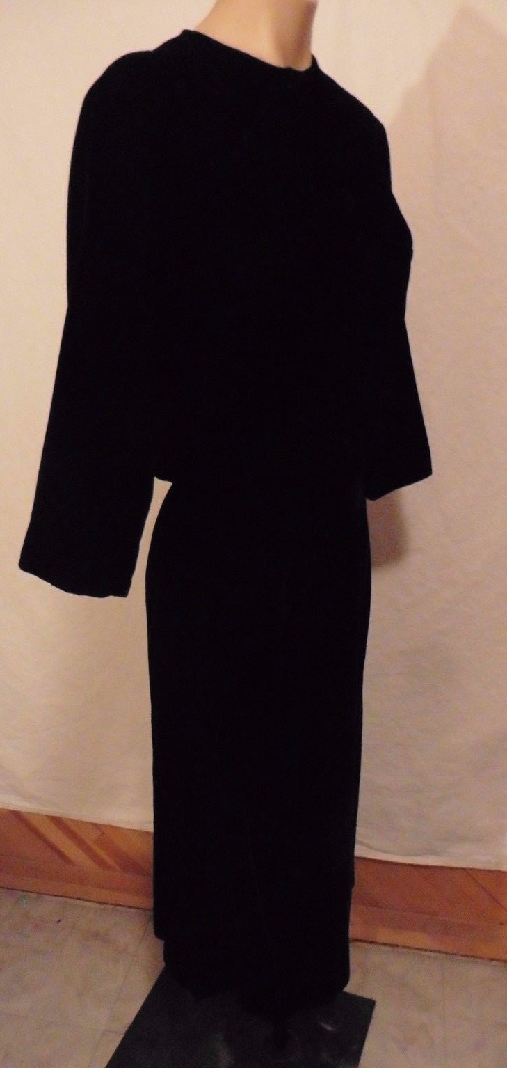 50s Black Velvet Suit sz 40x28x41