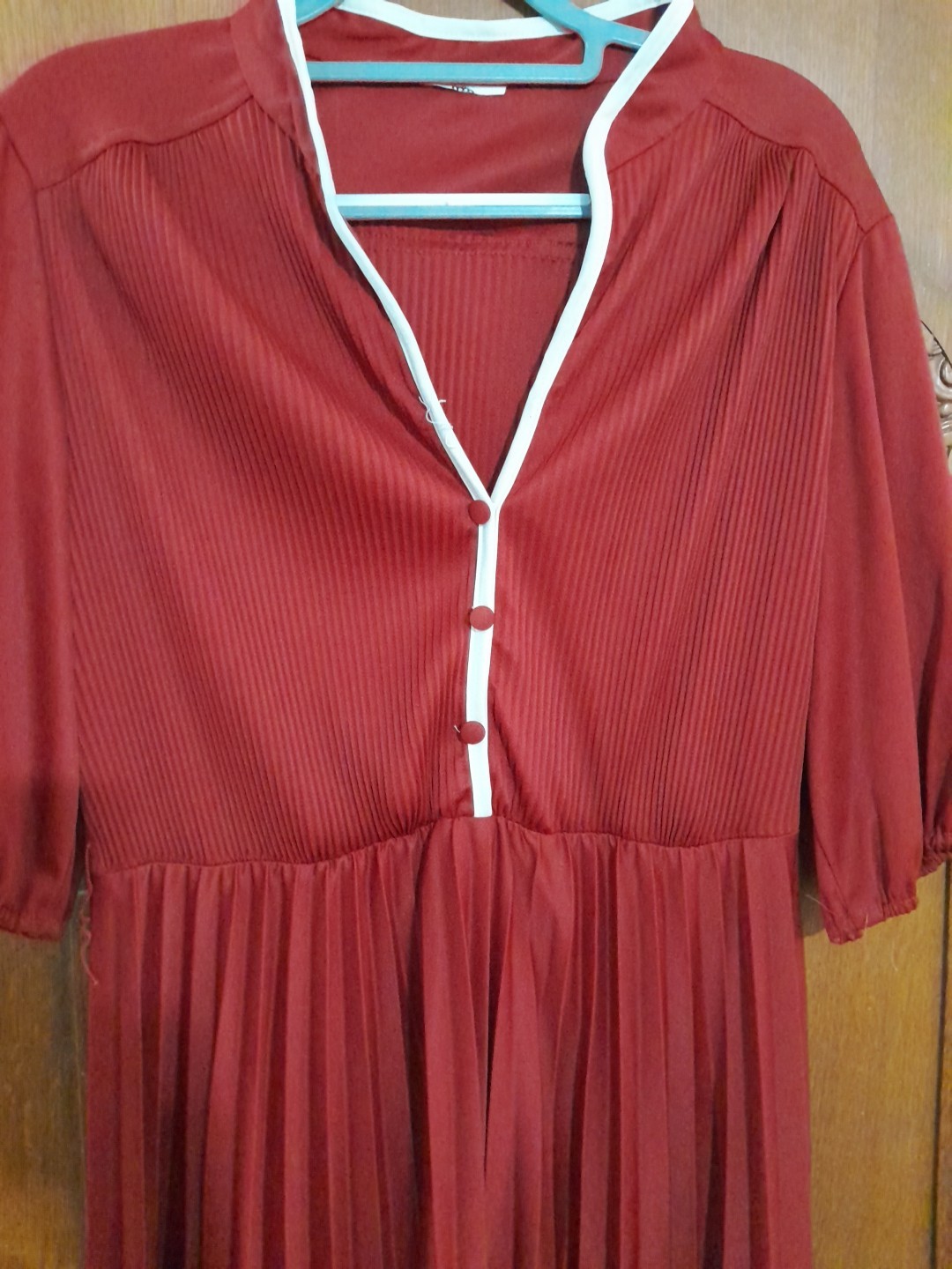 Vintage 80s Red Pleated With Buttons Women’s dress. Pit To Pit 37″ Medium. B14