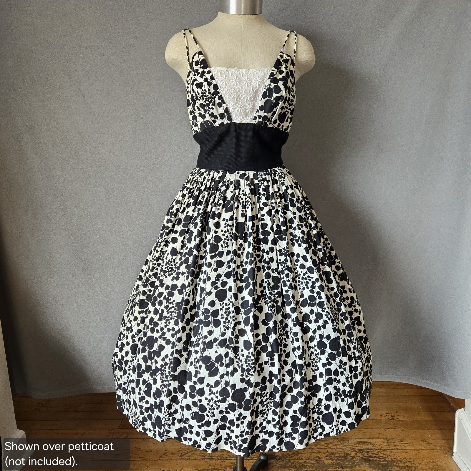 Vintage 50s Black & White Dress Full Skirt Waist 25 in