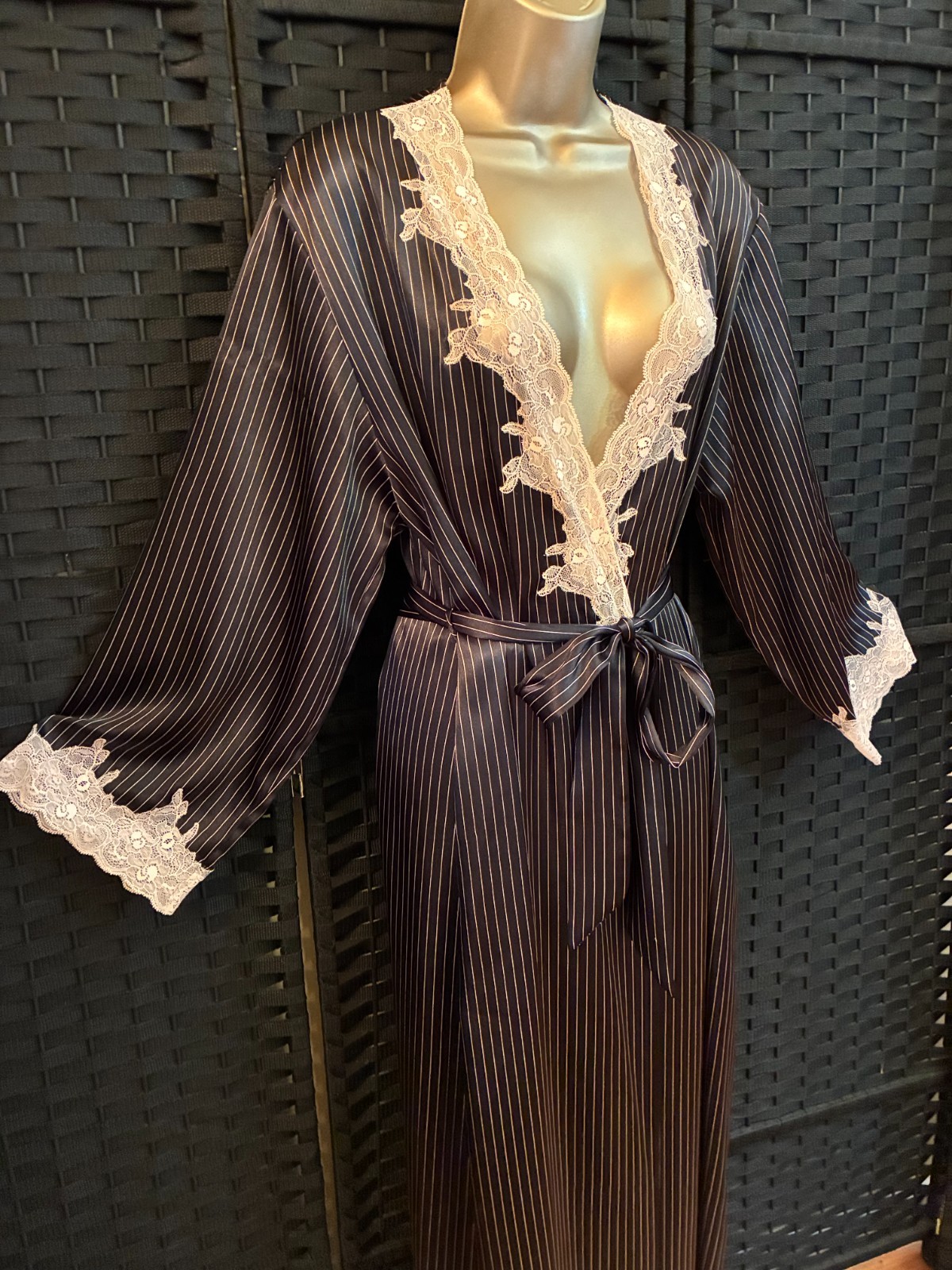 JONES NEW YORK Black PINSTRIPE ROBE Size XL PINK LACE Maxi French Maid Steampunk
