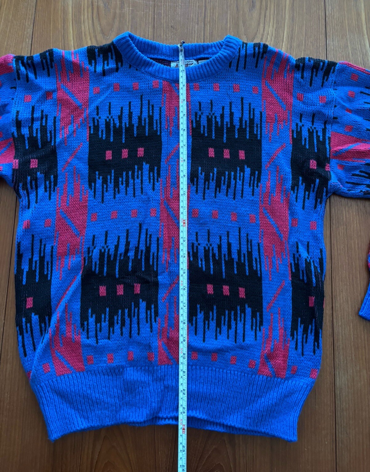 Vintage 90’s Women’s Sweater Size Large Aztec Print Blue Pink Black