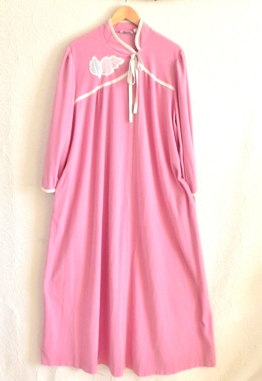 Avantique RARE Robe/Coverup Pink Velour Maxi Long Sleeve 3/4 Zip Pockets Size L