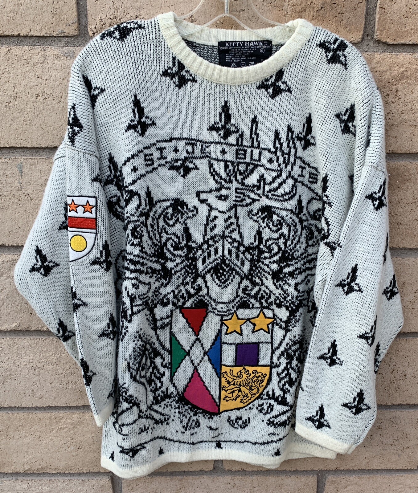 Vintage 1980s Kitty Hawk Heraldic Crest Acrylic Knit Sweater Size S Oversized