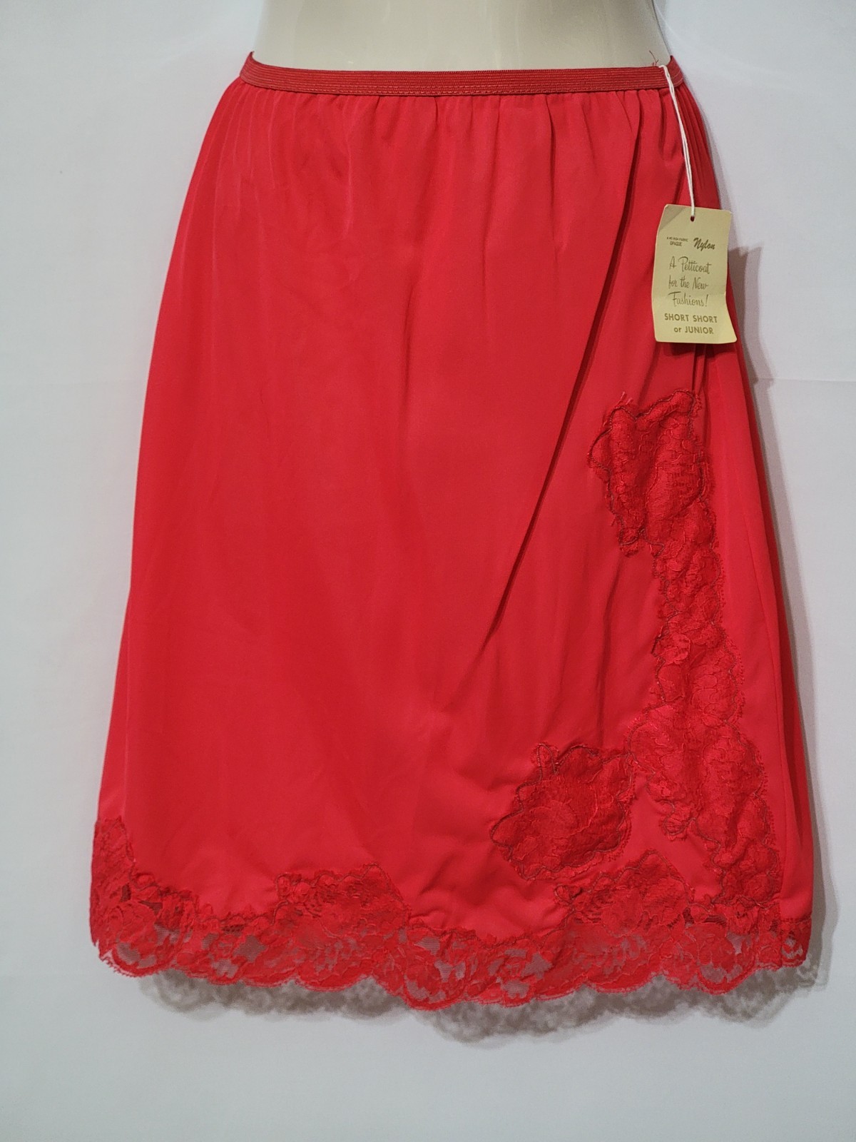 NEW VINTAGE RED GREENCO MAID NYLON HALF SLIP SMALL USA MAID LG LACE APPLIQUE