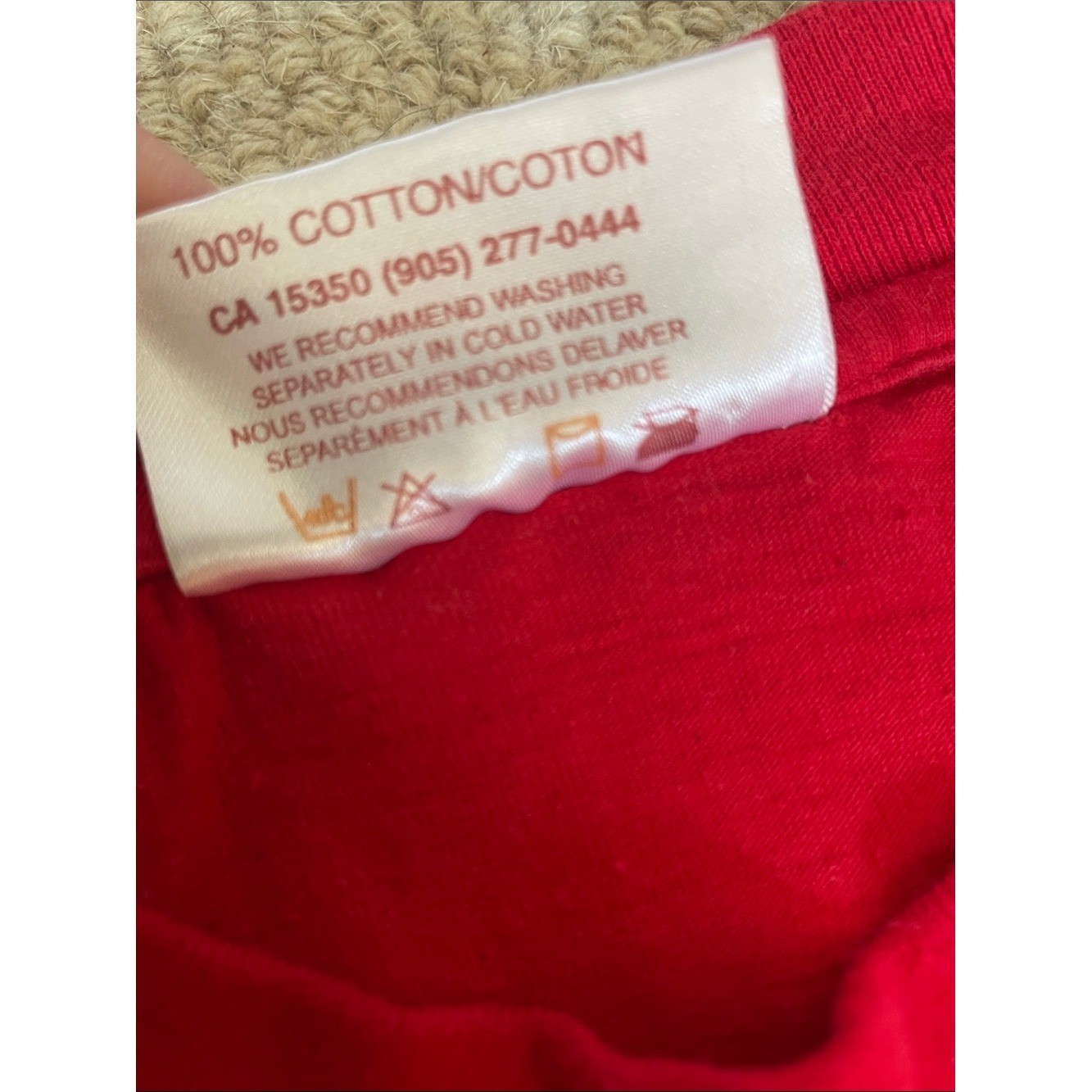 Vintage Impressions Canada Québec Red Short Sleeve Tee 100% Cotton Size Small