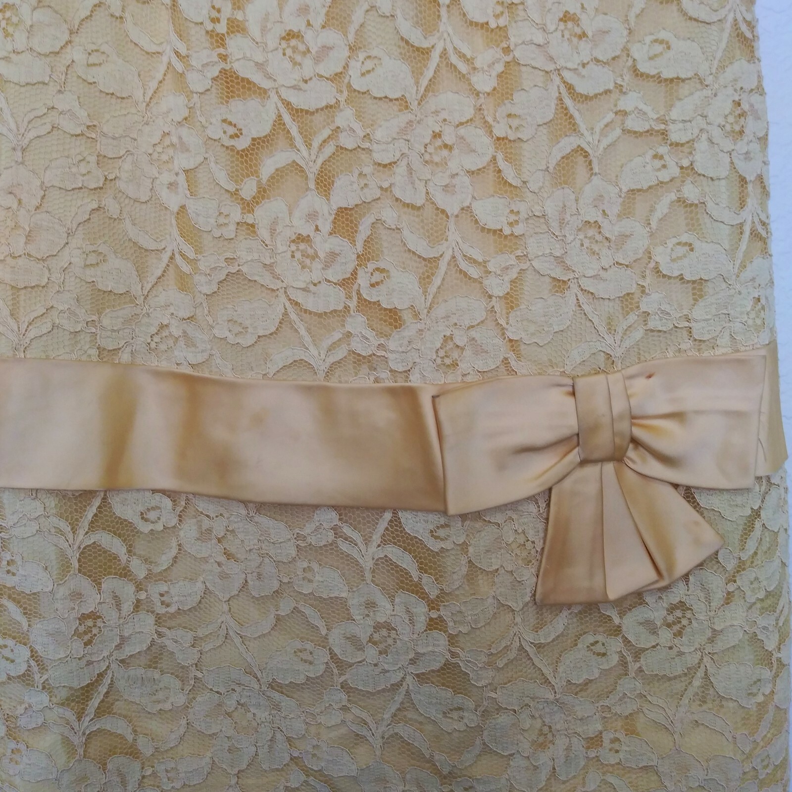 Vintage Yellow Lace Dress Satin Trim Bow 1950s Party Prom S/M 34 X 30 X 34