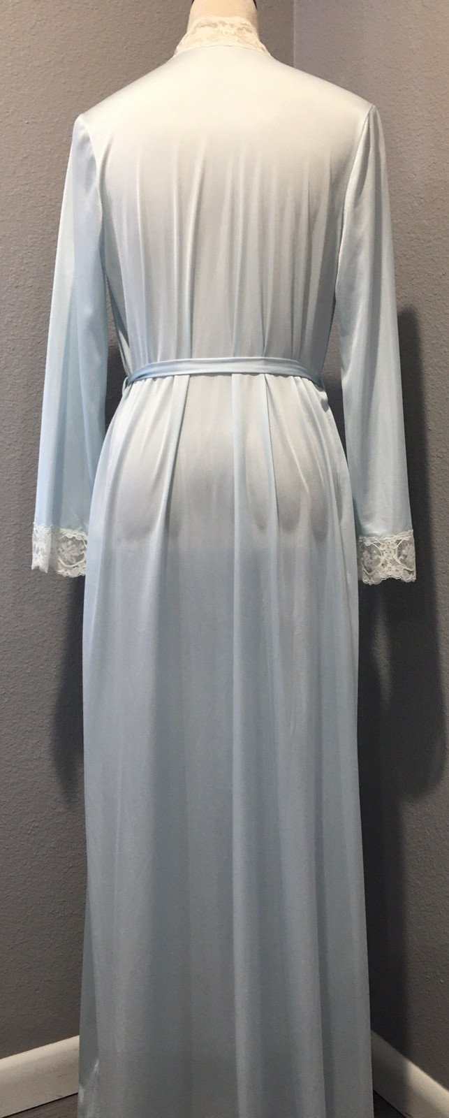 Vtg Olga Style 94007 Fair Blue Nylon Long Robe S