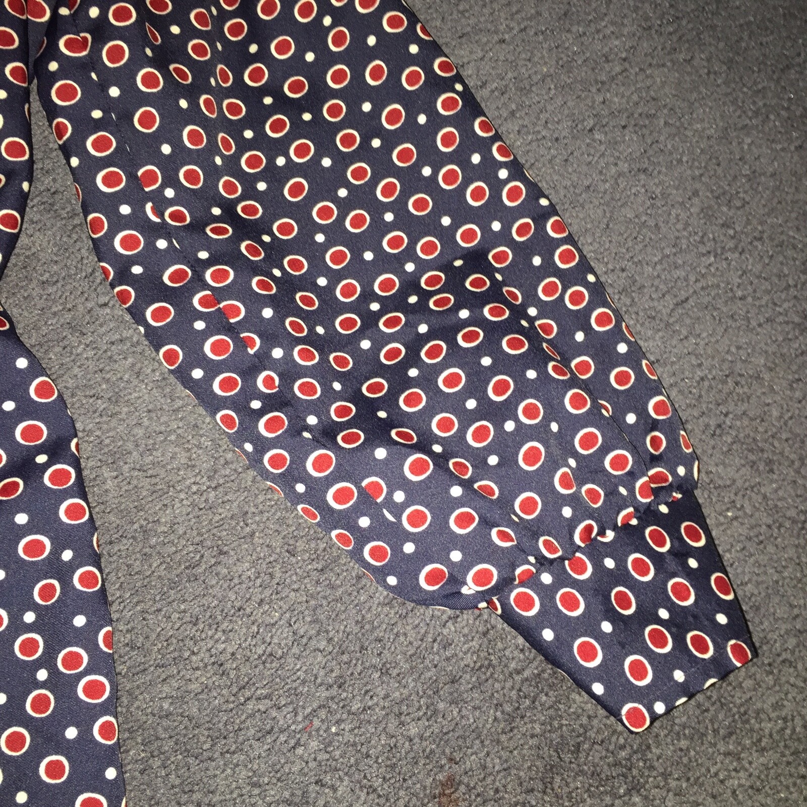 Womens Vintage BLOUSE THREE FLAGGS Navy and Red Polka Dot Pattern 21.25 Bust