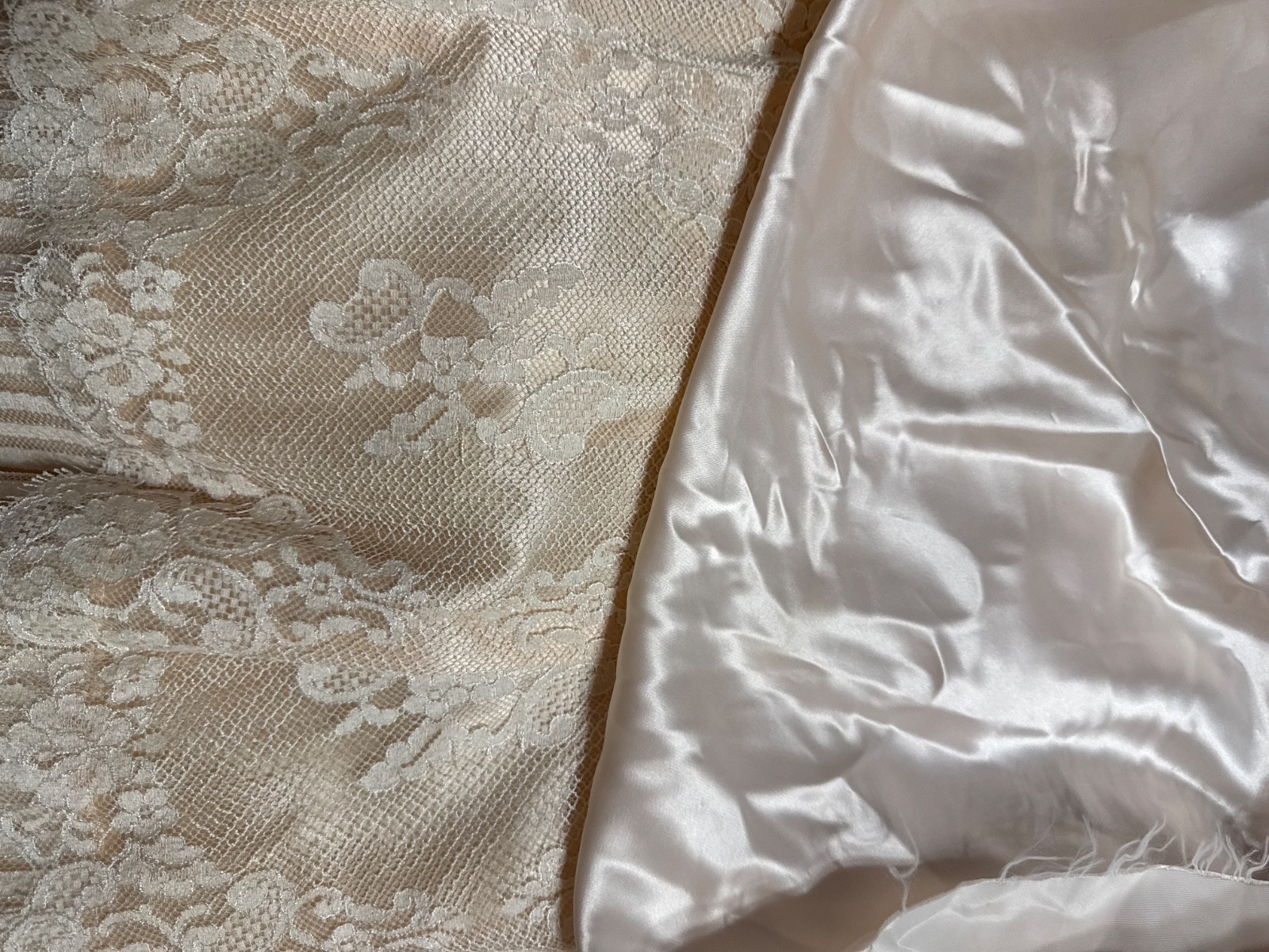 Vintage Y2K Susan Lanes Country Elegance Wedding Ivory Lace & Blush 12