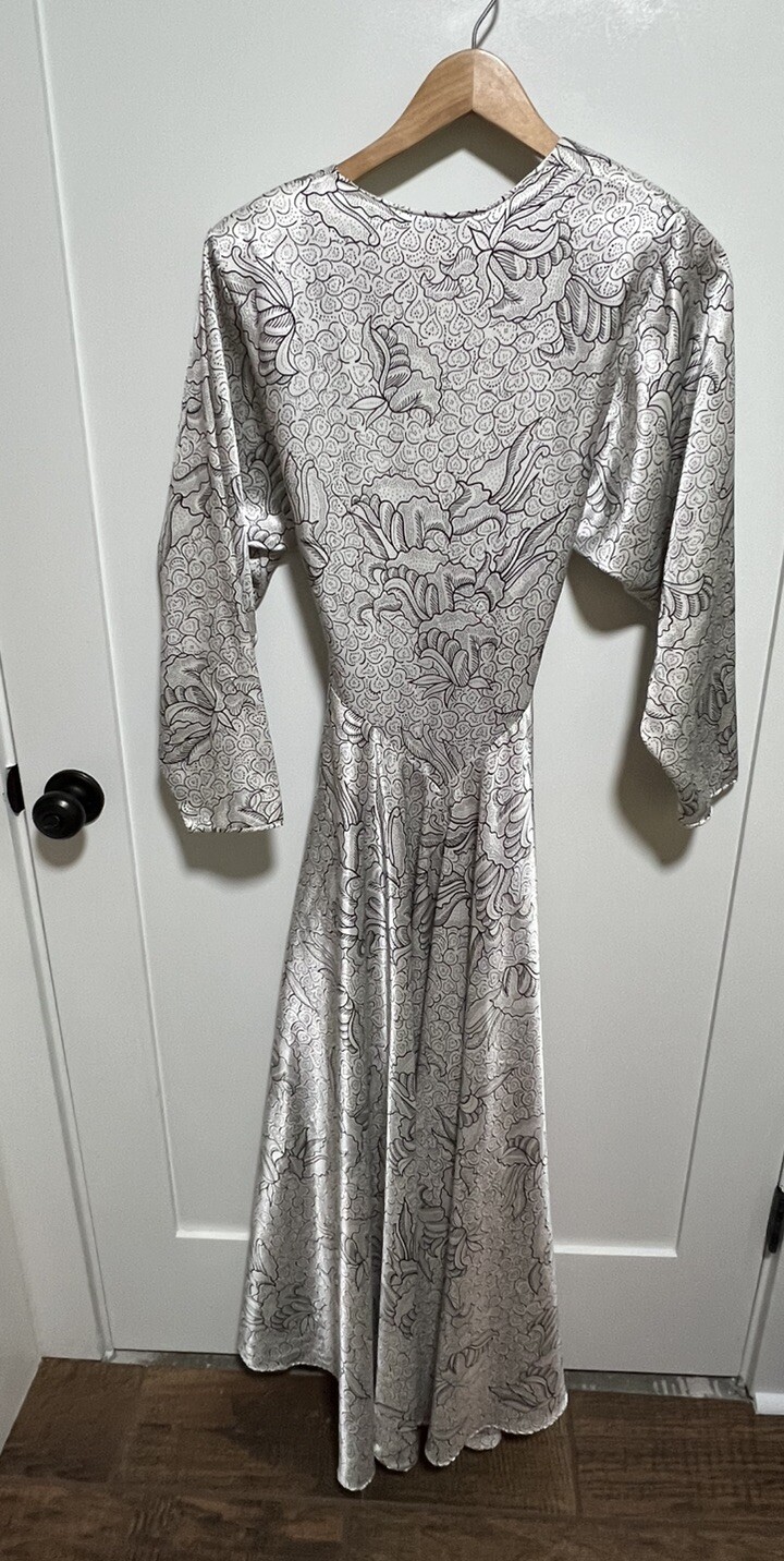 NATORI Empress Robe Size S Black White Satin With Tie /Vintage