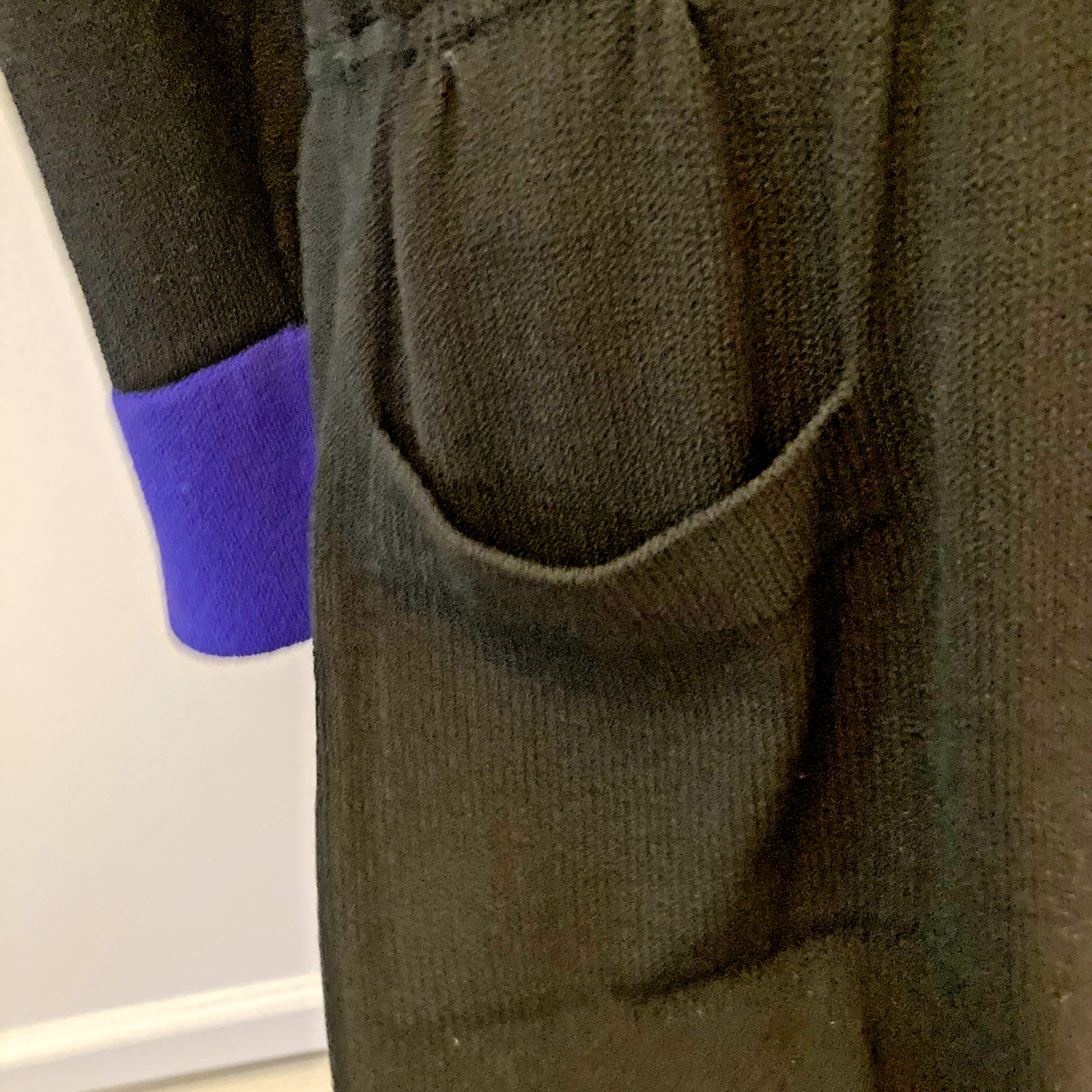 classic vintage St. John Marie Gray knit Santana Dress black / blue sz 6 pockets