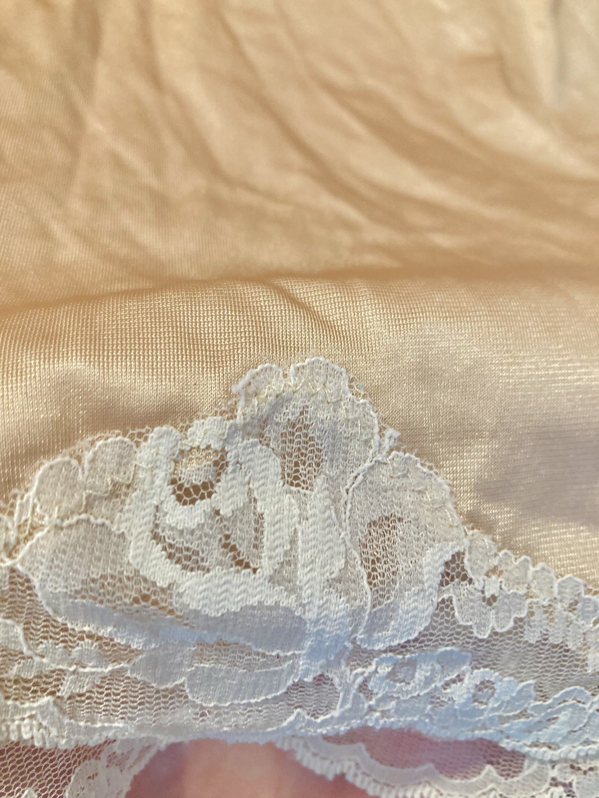 Vintage 1/2 Slip Lady Annabelle Glossy Champagne/Ivory Lace Waist 28/38” Lng 29”