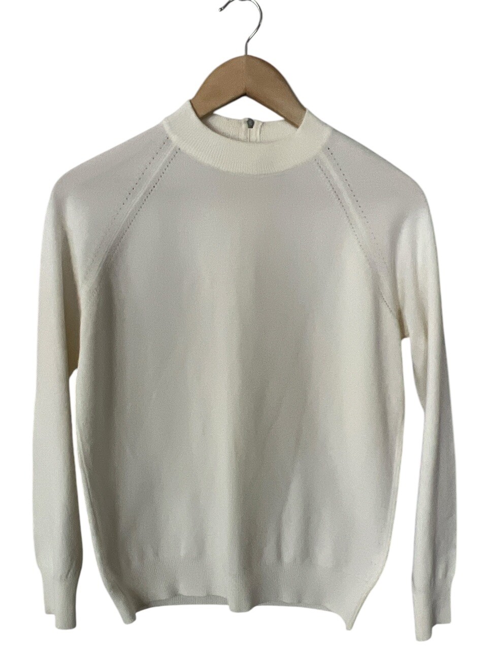 Designers Originals Vintage Winter White Raglan Sleeve Mock Neck Swater Medium