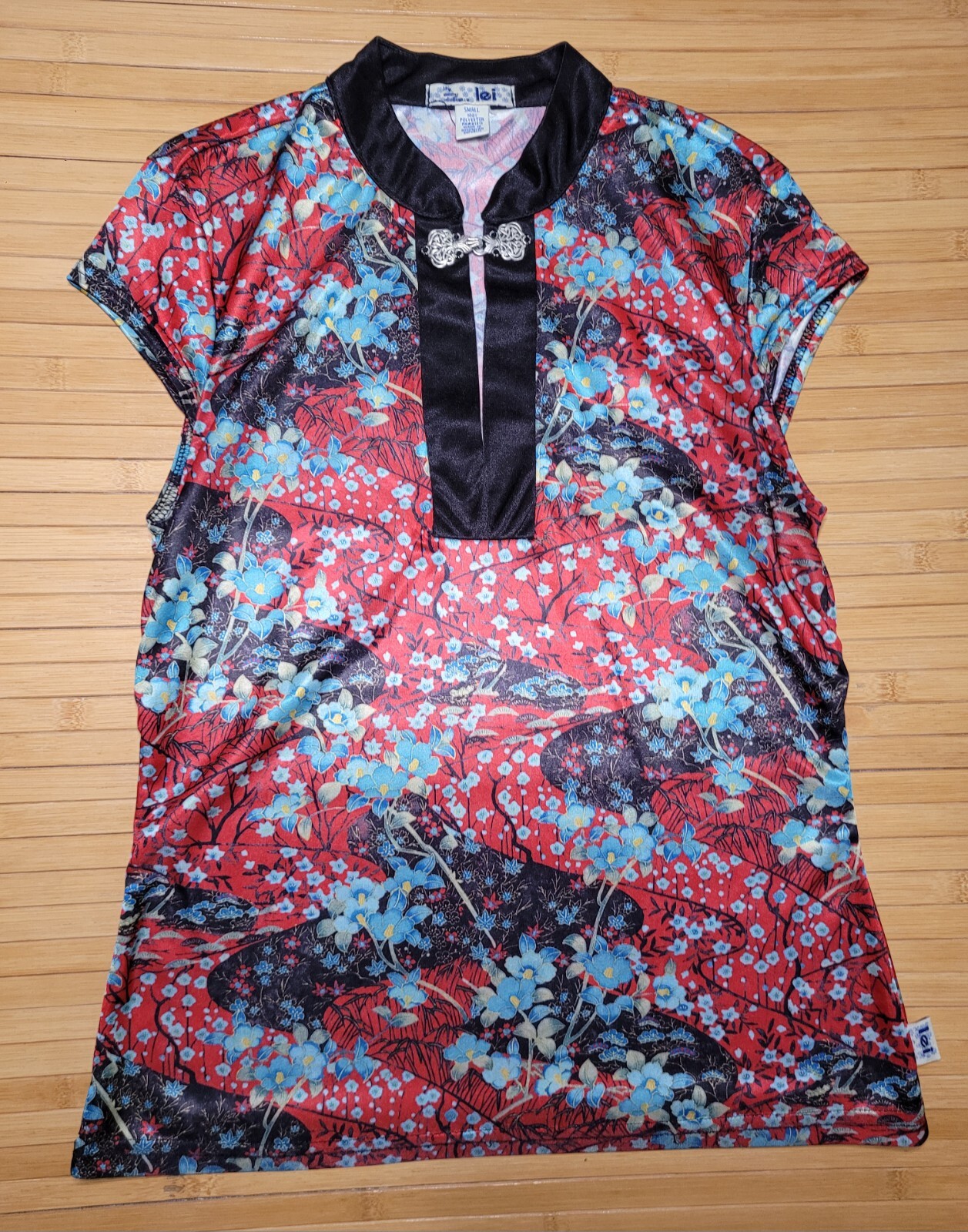 Womans Top Vintage 90s LEI Japanese Garden Print Small Collar Clip Cap Sleeves