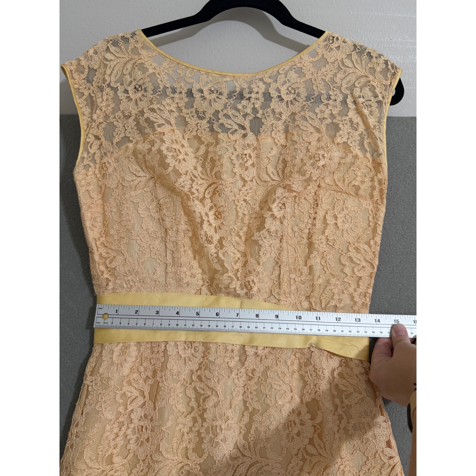 Vtg Peach Lace Sheath Dress Yellow Sash Metal Zip Womens S 1960s
