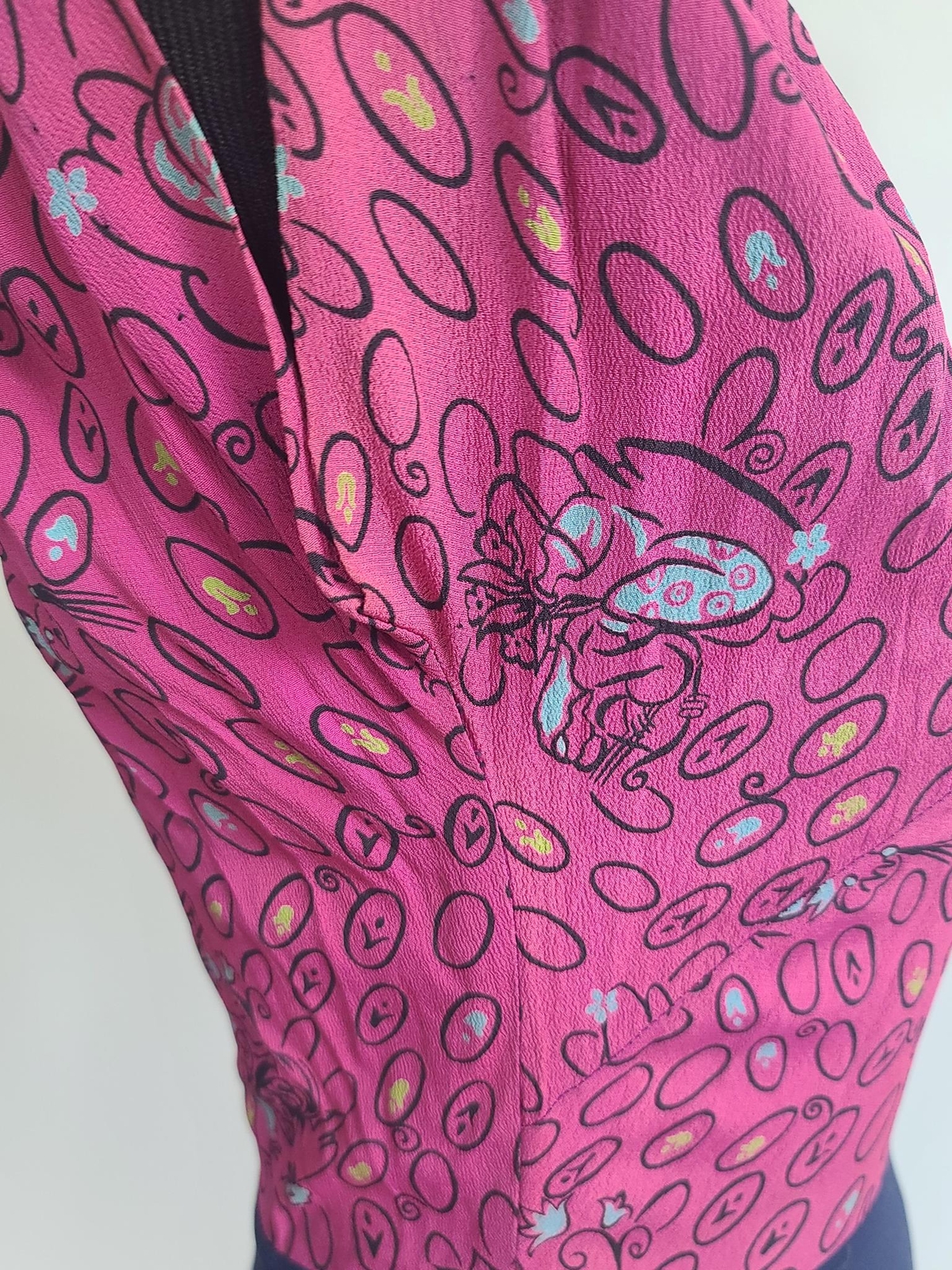 Vintage 1940s Genie Deer Animal Novelty Print Dress Pink Blue Rayon (Waist 27″)