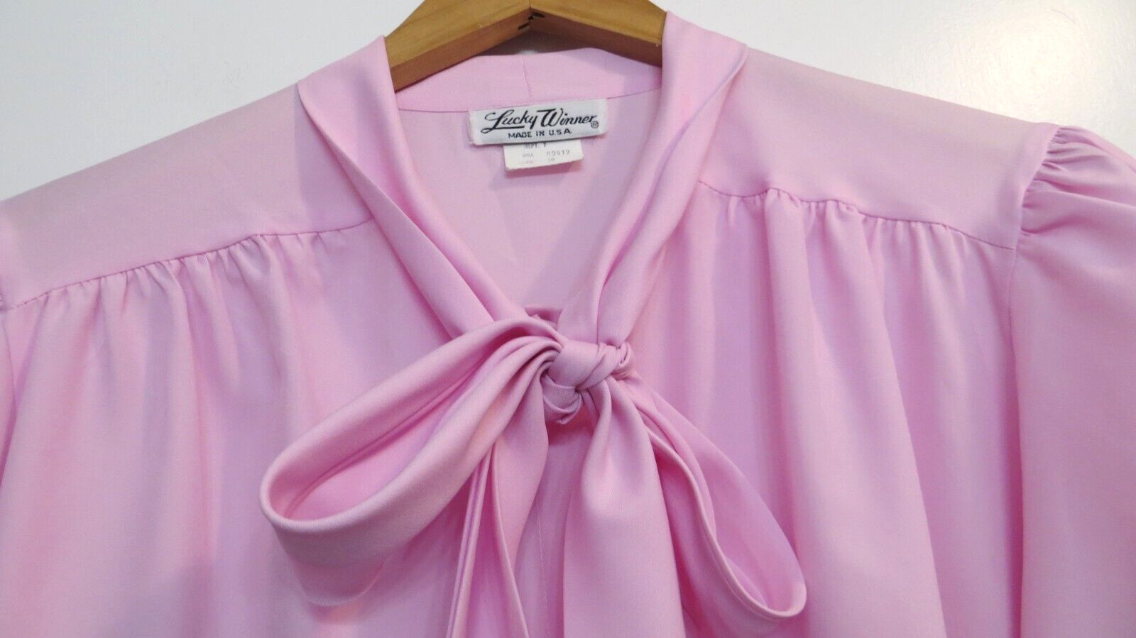 Vintage Lucky Winner Shirt Womens 10 Light Pink Button Up Lightweight Business