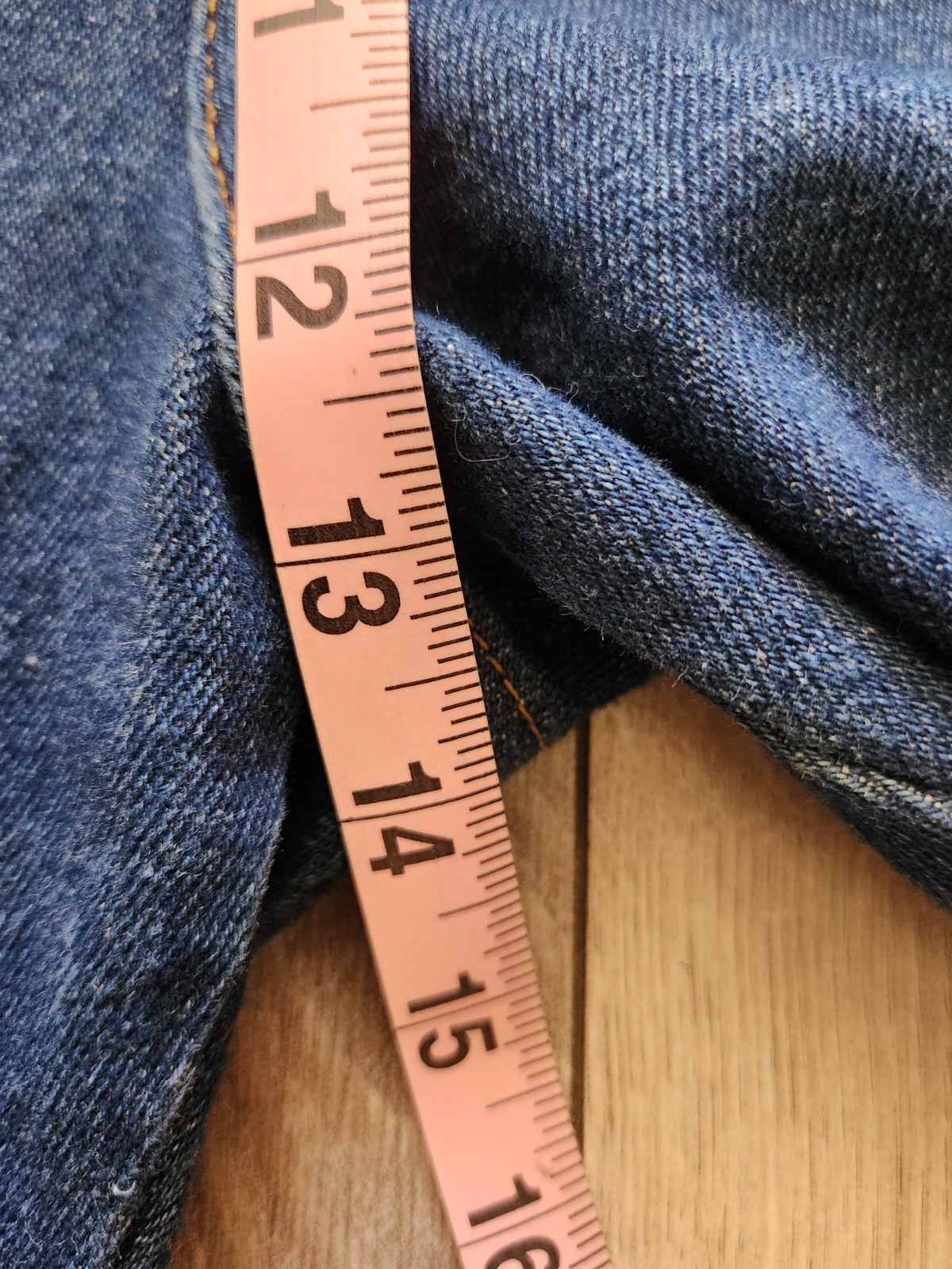 Vintage Levi’s White Patch Big E Women’s Jeans 26×35 High Waisted Mom Jeans 60’s