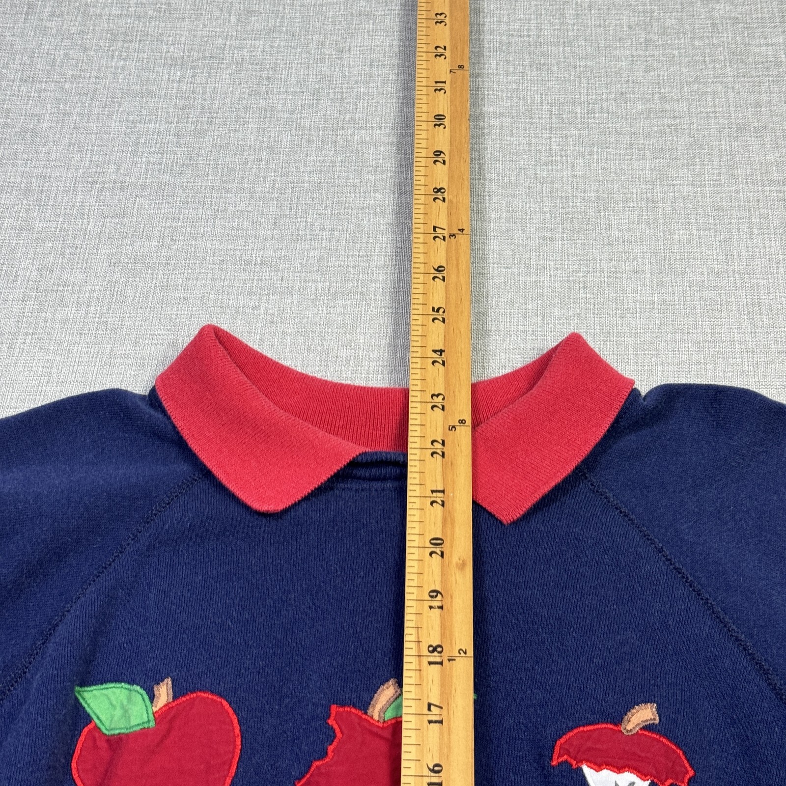 J.E. Morgan Fleecewear Vintage Sweatshirt Womens Large Blue Collared Apples