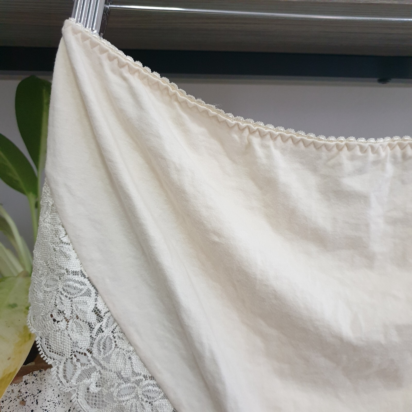 Vintage Ivory Cotton Panty Sissy Floral Nylon Lace Brief Size 9-10 Hip 44-47″