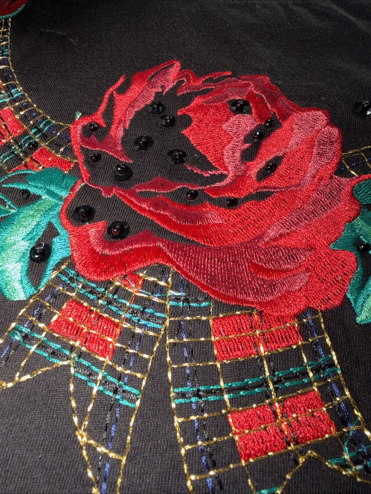 CAROLE LITTLE Black Knit Top Sz S Red Rose Embroidery Sequins Excellent Cond.
