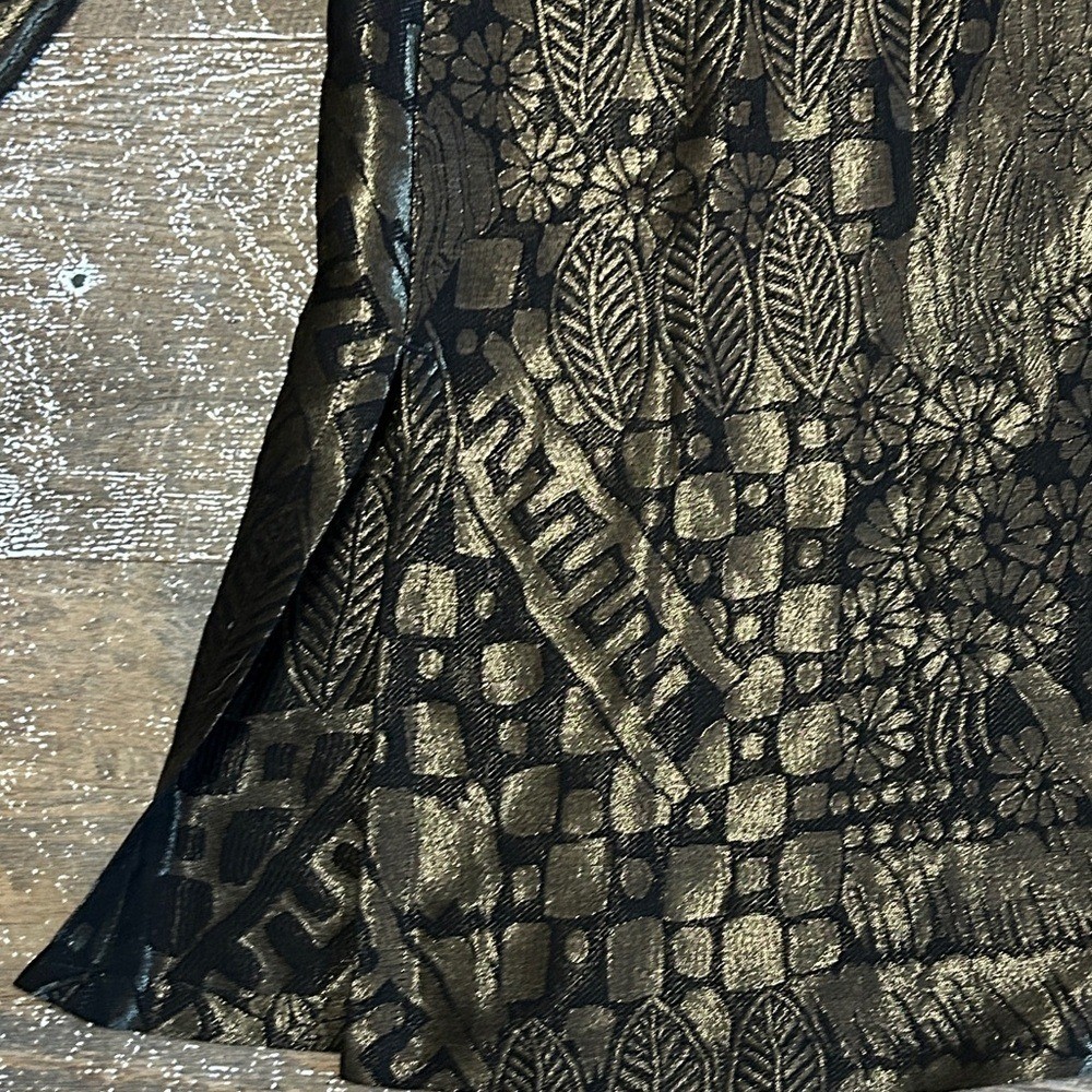 Vintage 90’s Chico’s Black and Metallic Gold Button-Up Tunic Size 0 Leaves