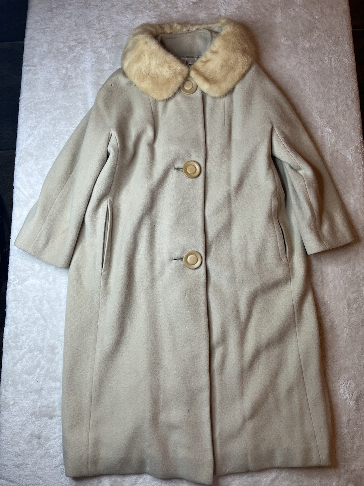 Vintage 1950-60’s Tan/Camel Cashmere Coat with Mink Fur Collar… B1